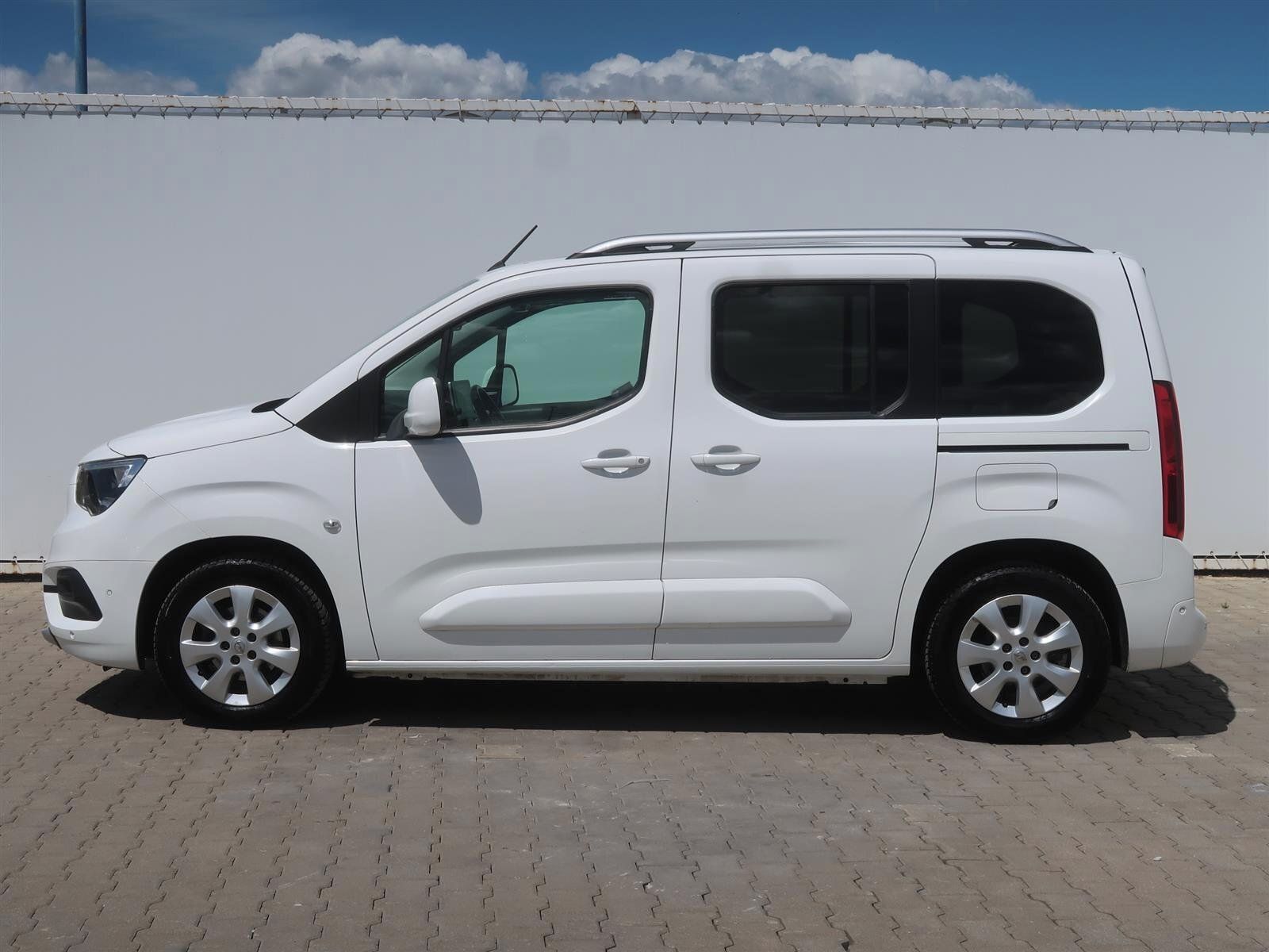 Opel Combo, 1.2 Turbo, 5Míst, ČR - fotka 3