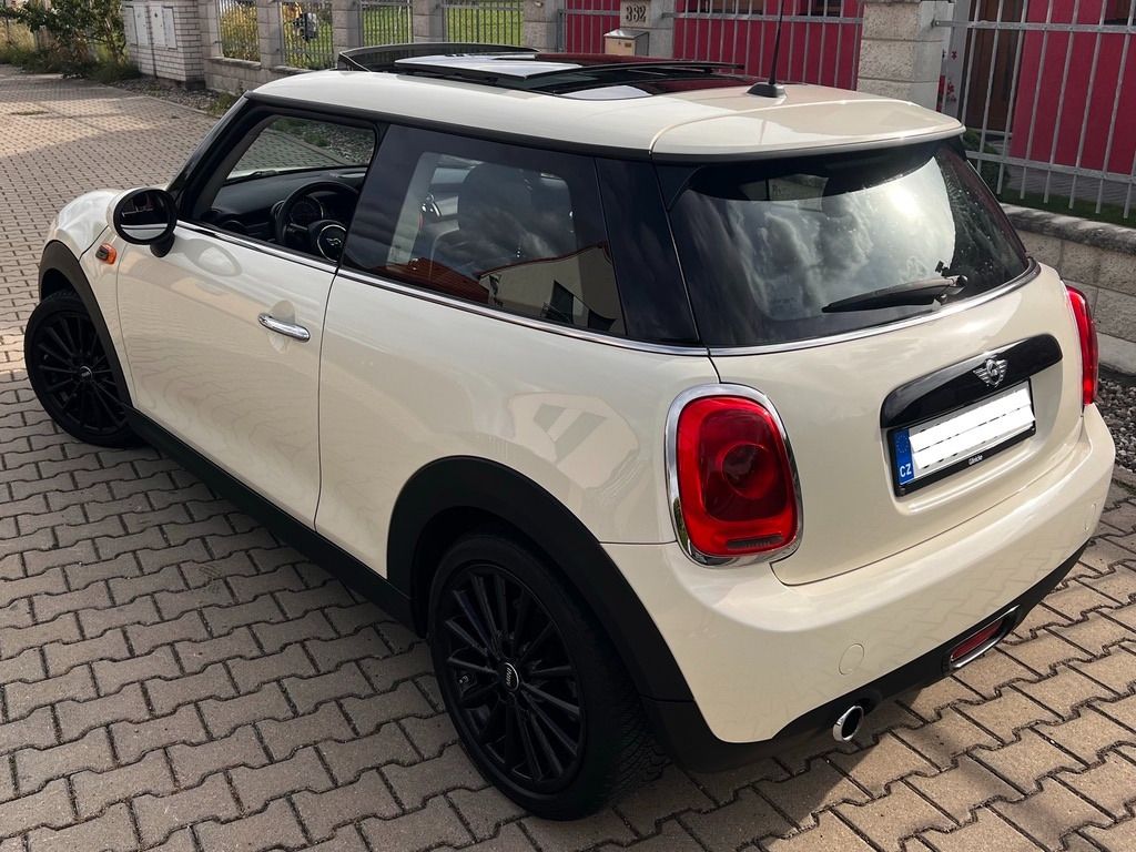 Mini Cooper, D F56 - 1.5d, pano, JCW R17 - fotka 3