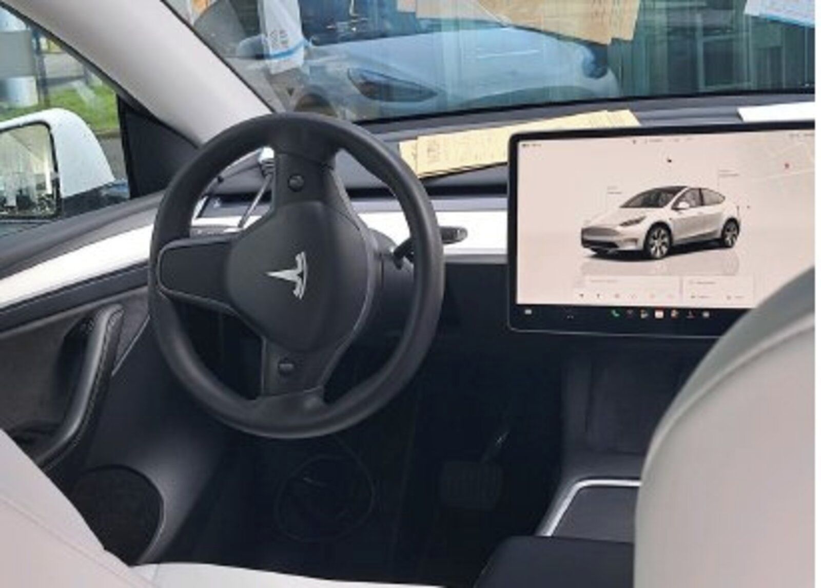 Tesla Model Y, Long Range AWD 79kWh, SoH 92% - fotka 3