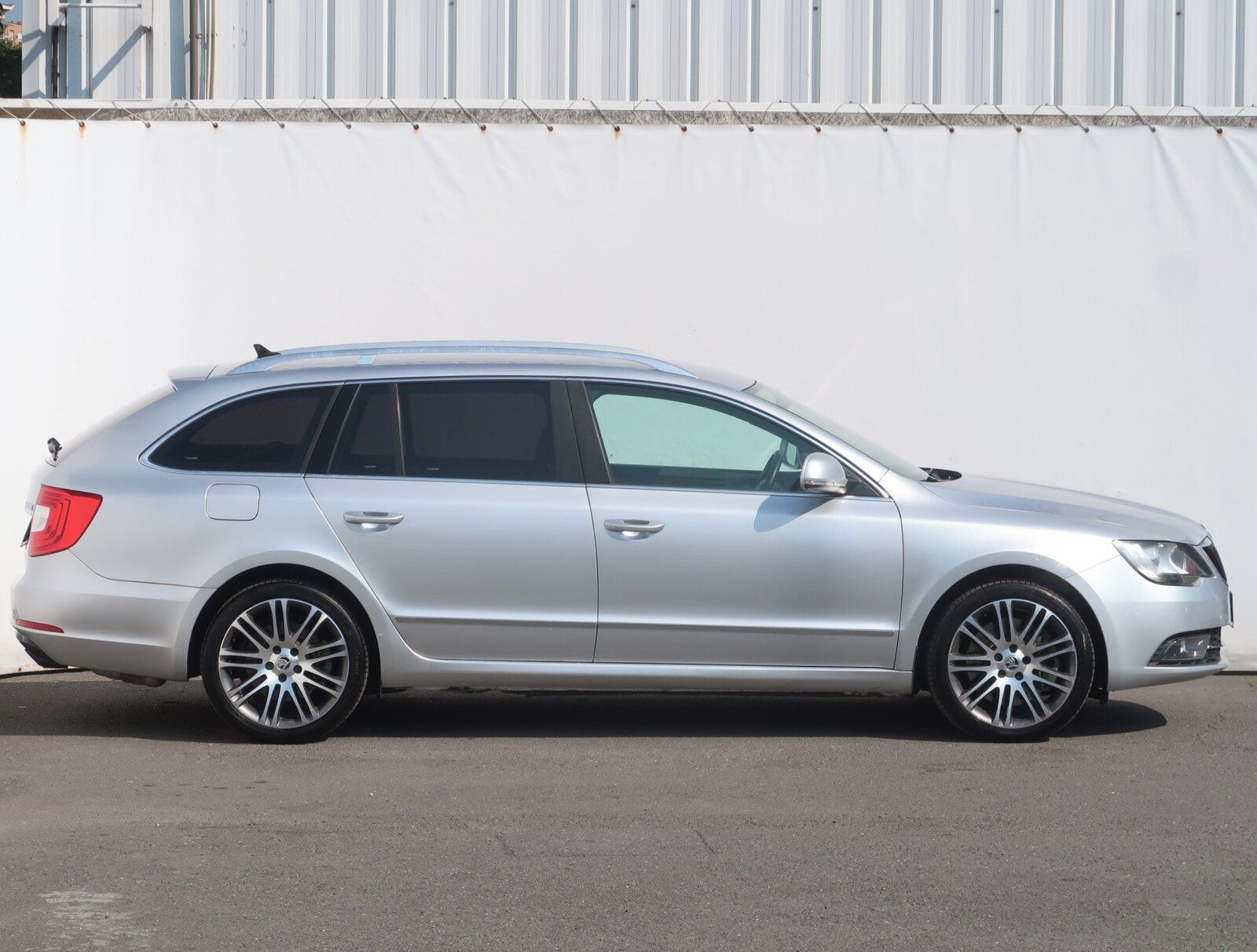 Škoda Superb, 3.6 FSI V6, Elegance, 4X4 - fotka 6