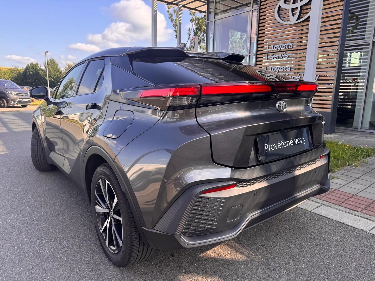 Toyota C-HR, 1.8 Style - fotka 6