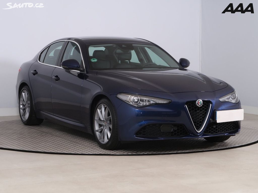 Alfa Romeo Giulia, 2.0 Turbo, Automat, Serv.kniha
