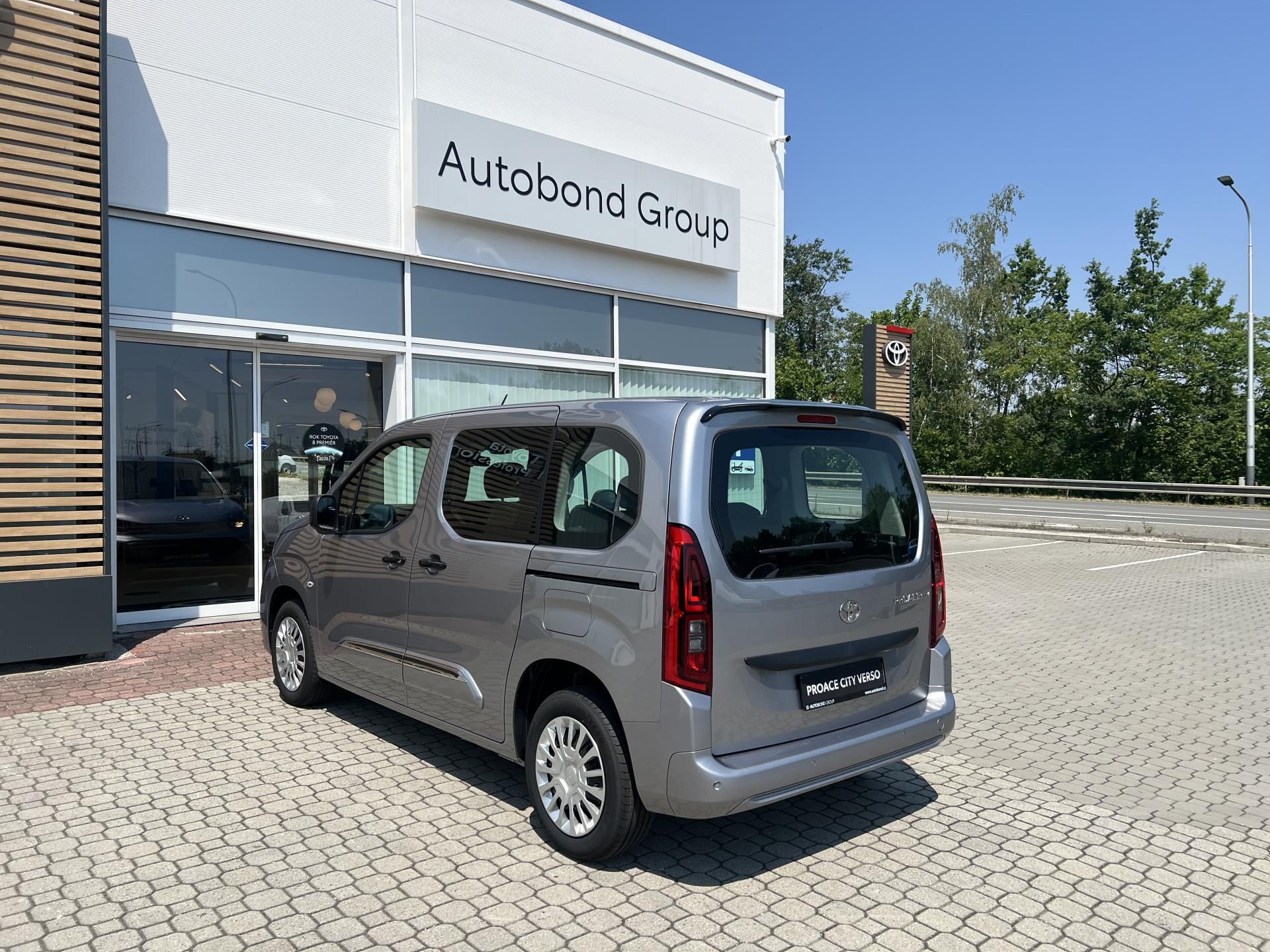 Toyota Proace City Verso, 1.2T Business Tailgate 5S Shor - fotka 4