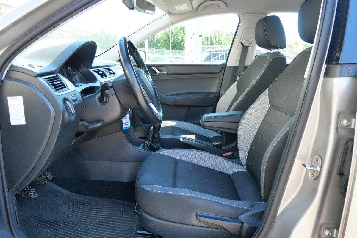 Škoda Rapid, 1.2 TSI 81 kW Ambition - fotka 5