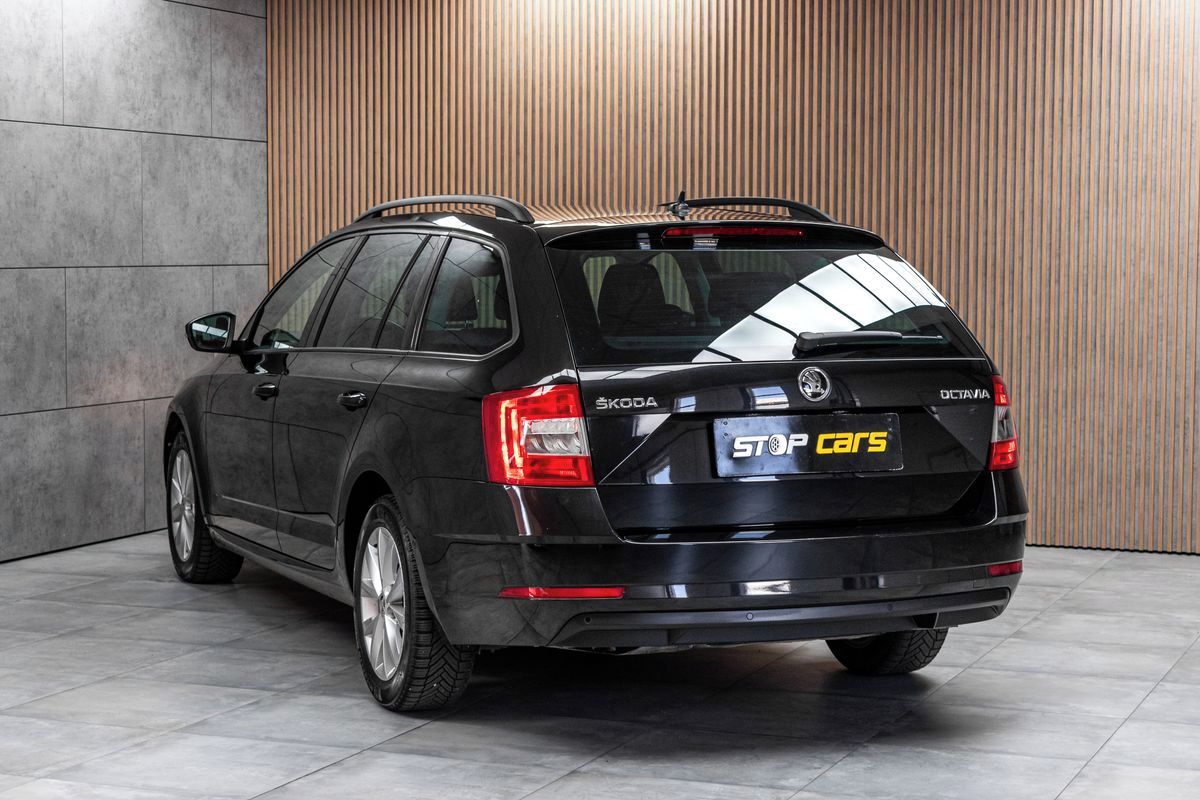 Škoda Octavia, 1.6 TDI 85kW *MirrorLink*ACC* - fotka 4