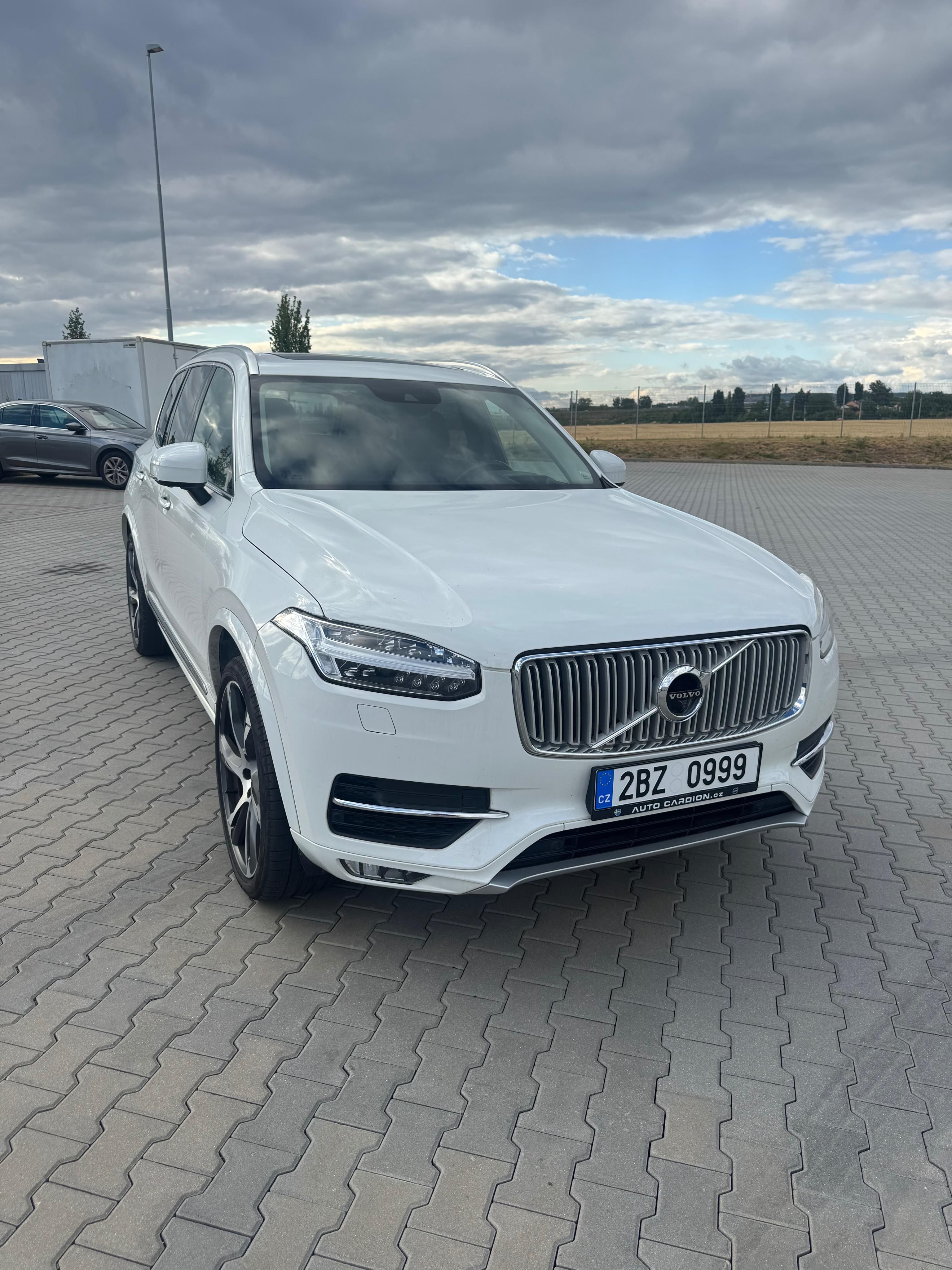 Volvo XC90, T6 AWD Inscription - fotka 2