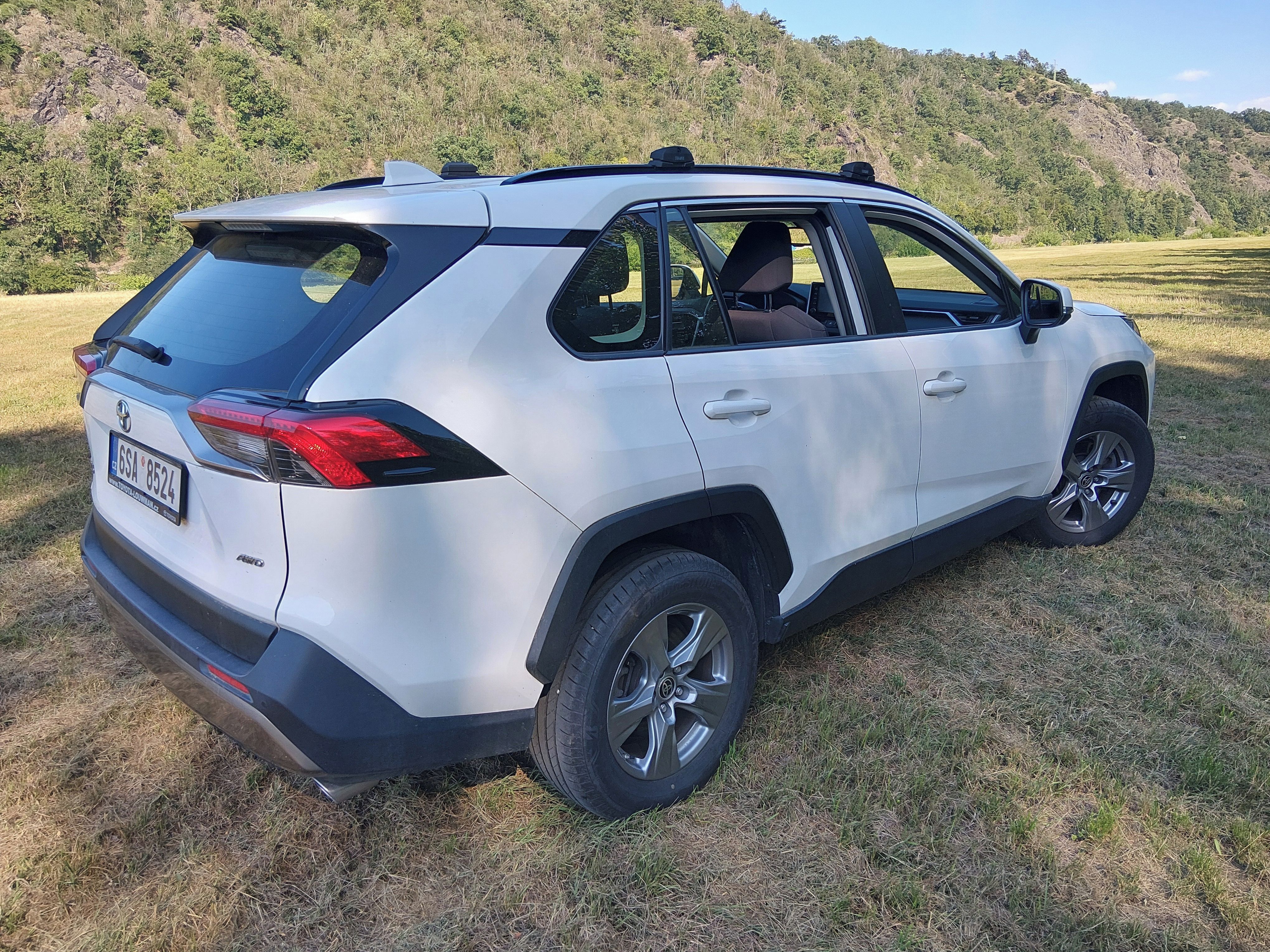 Toyota Rav4, 2.0 VVT-i ,,najeto 25.000" - fotka 2