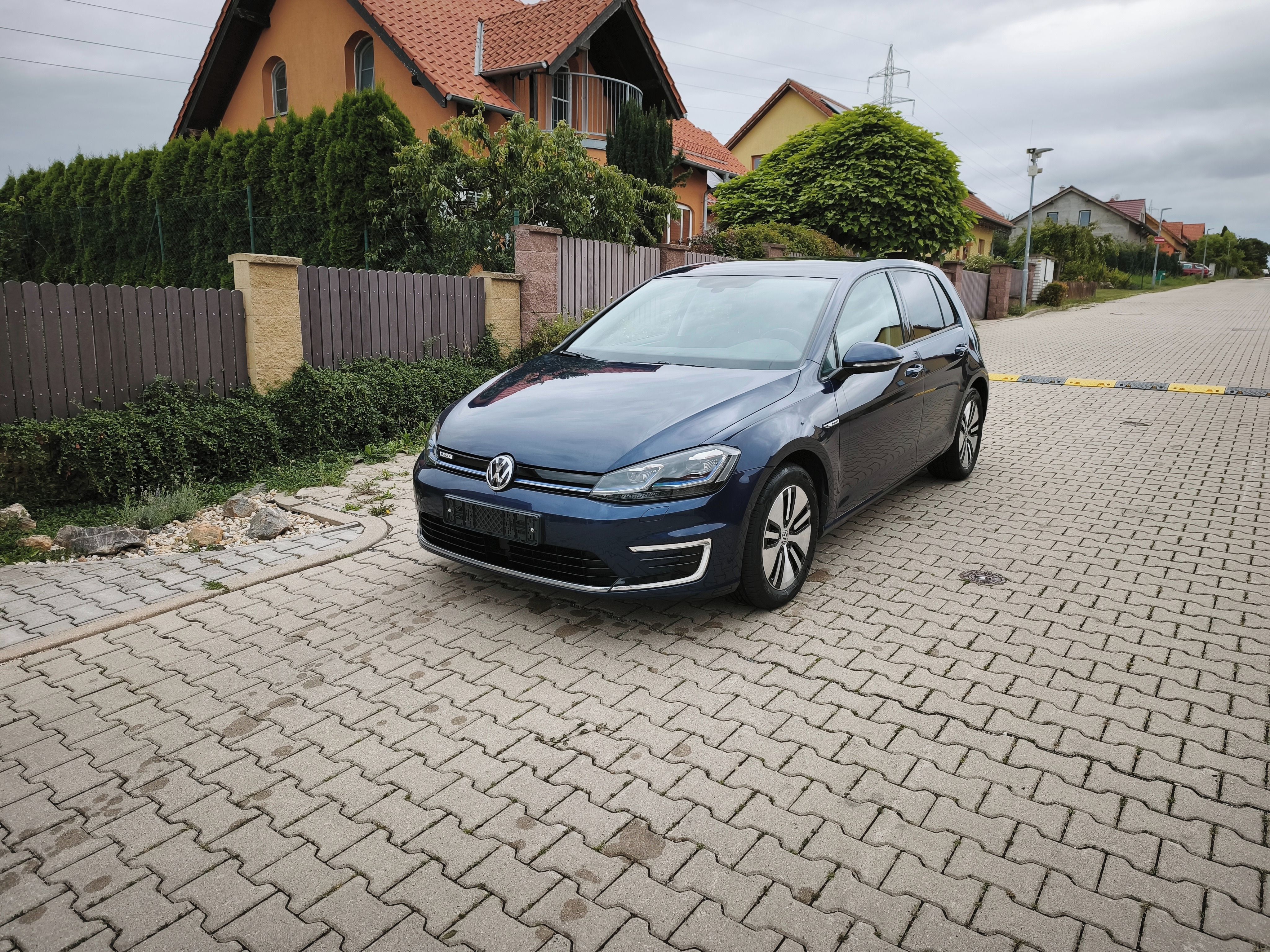 Volkswagen e-Golf, Digikok*TČ*výhřev*Kessy*SoH93%