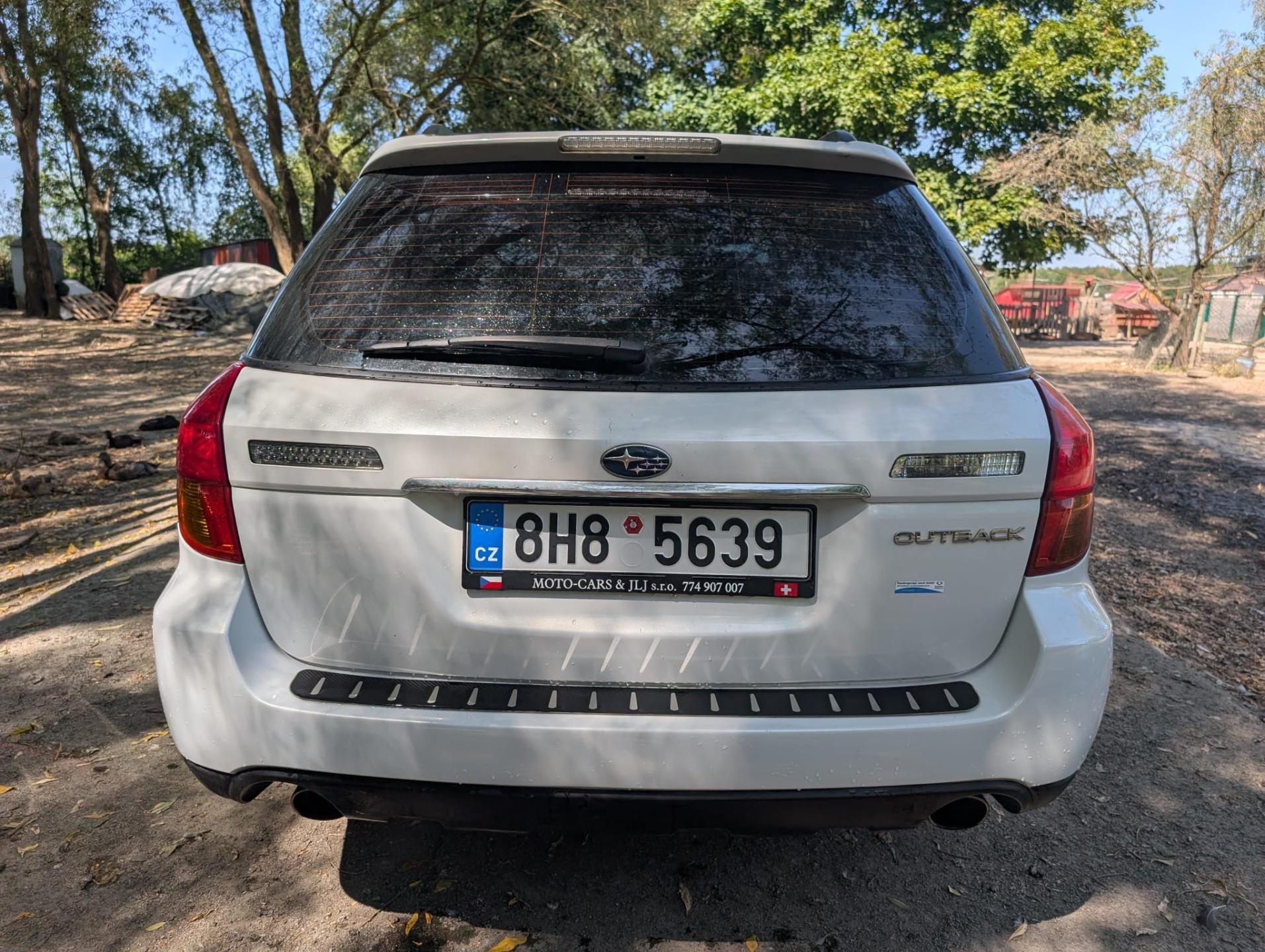 Subaru Outback, 3.0 V6 180KW - fotka 5