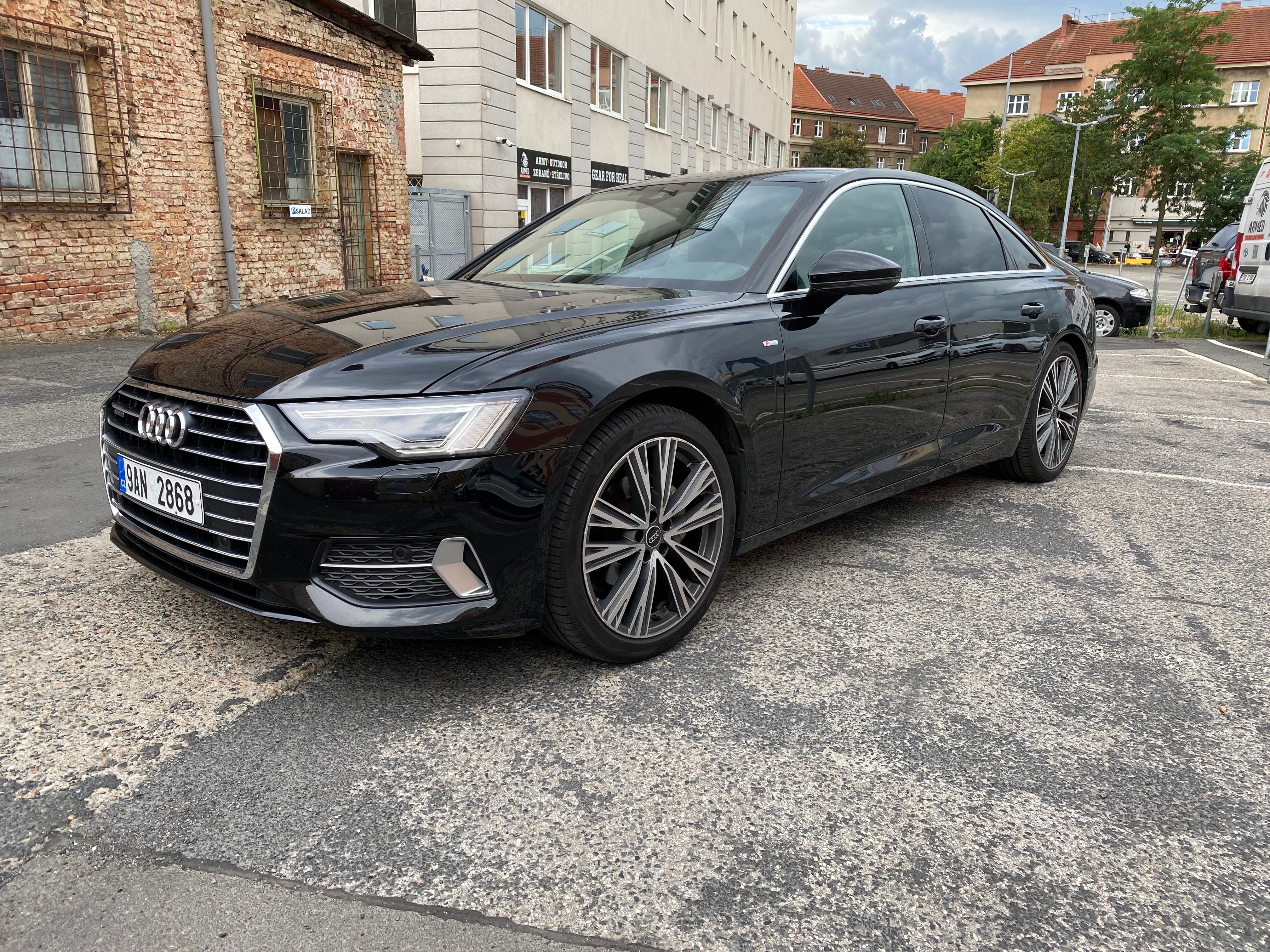 Audi A6, Audi A6 40 TDI quattro S line - fotka 2