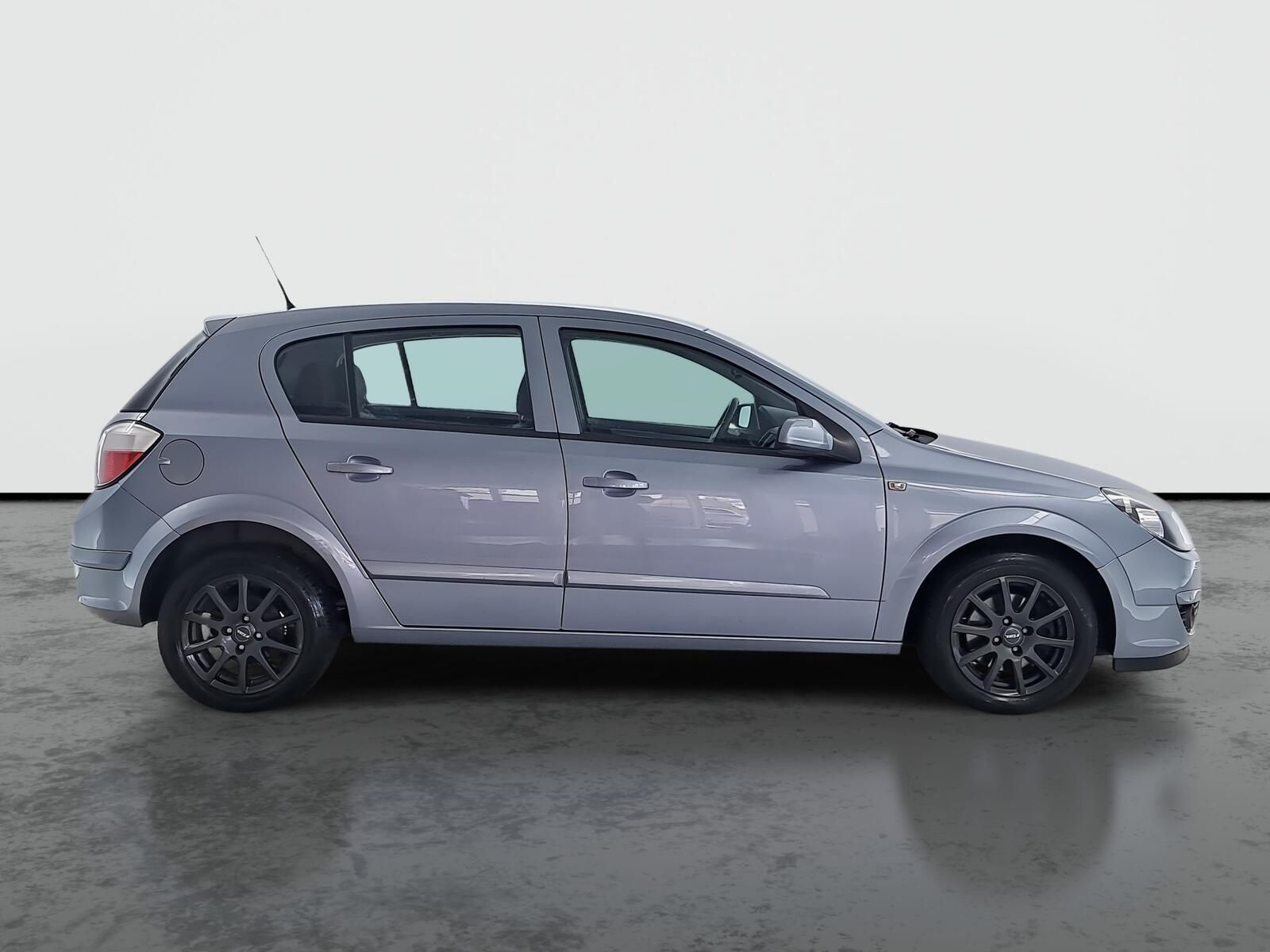 Opel Astra, 1.6 16V, rezervace - fotka 6