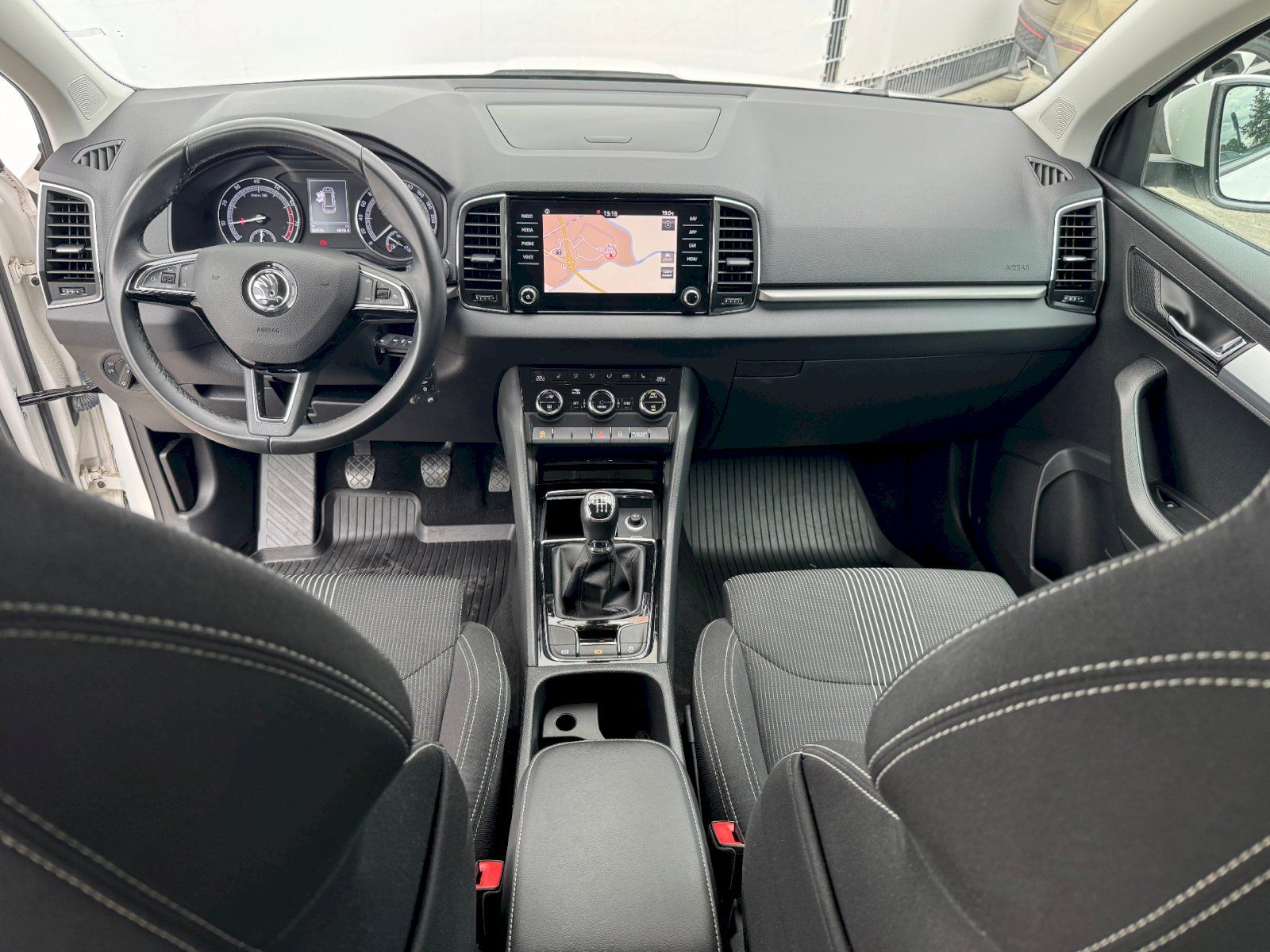 Škoda Karoq, 1.0 TSI 85 kW Ambition Plus - fotka 5
