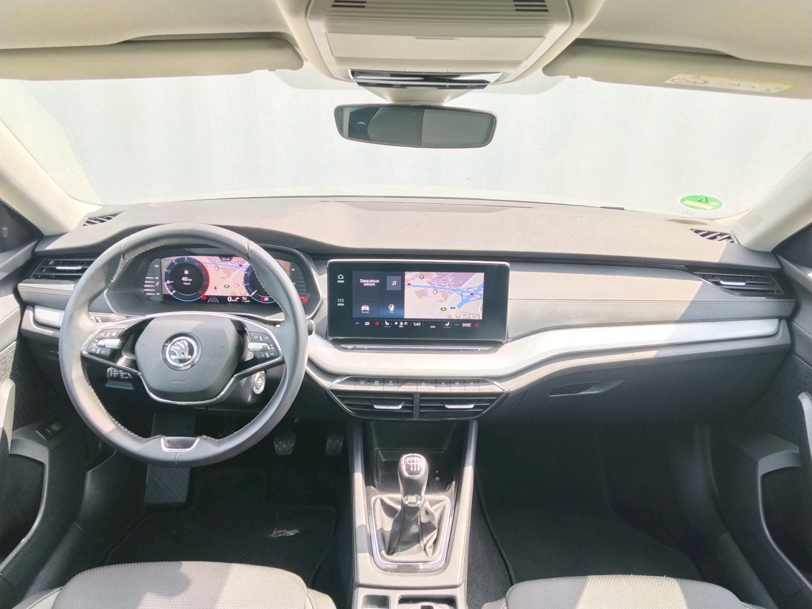 Škoda Octavia, 110kW Ambiente nezávislé topen - fotka 5