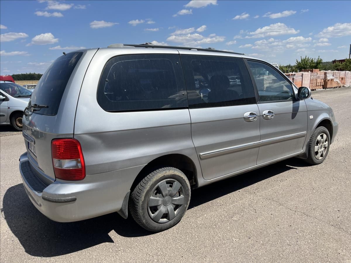 Kia Carnival, 2,9 CRDi 6.MÍST STK 5/2028 - fotka 5