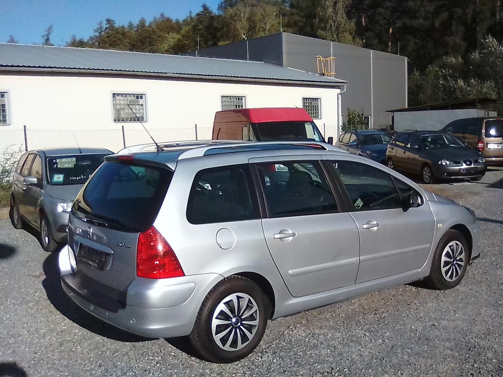 Peugeot 307, 1.6i 16V SW, kola navíc - fotka 5