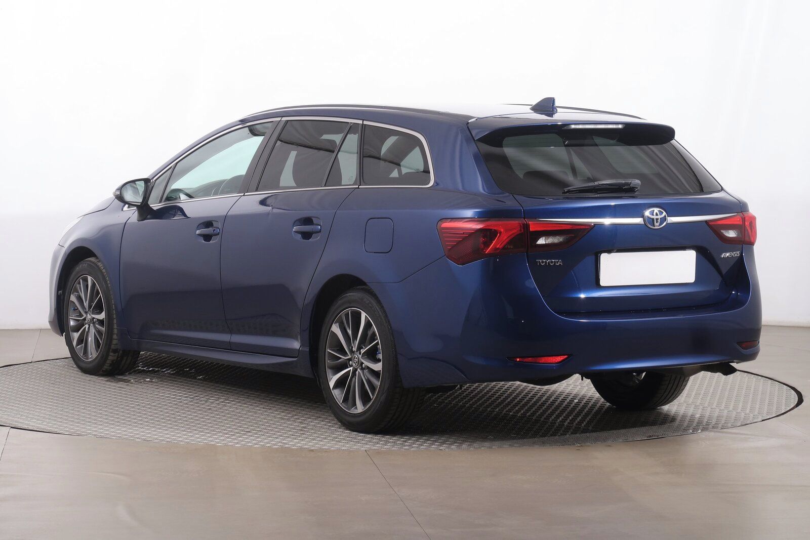 Toyota Avensis, 2.0 D-4D, Serv.kniha - fotka 3