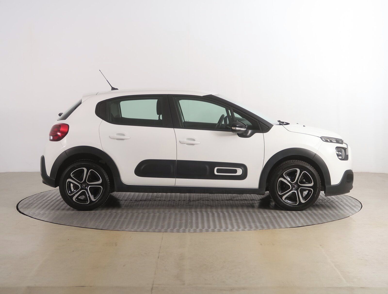 Citroën C3, 1.2 PureTech, Serv.kniha - fotka 6
