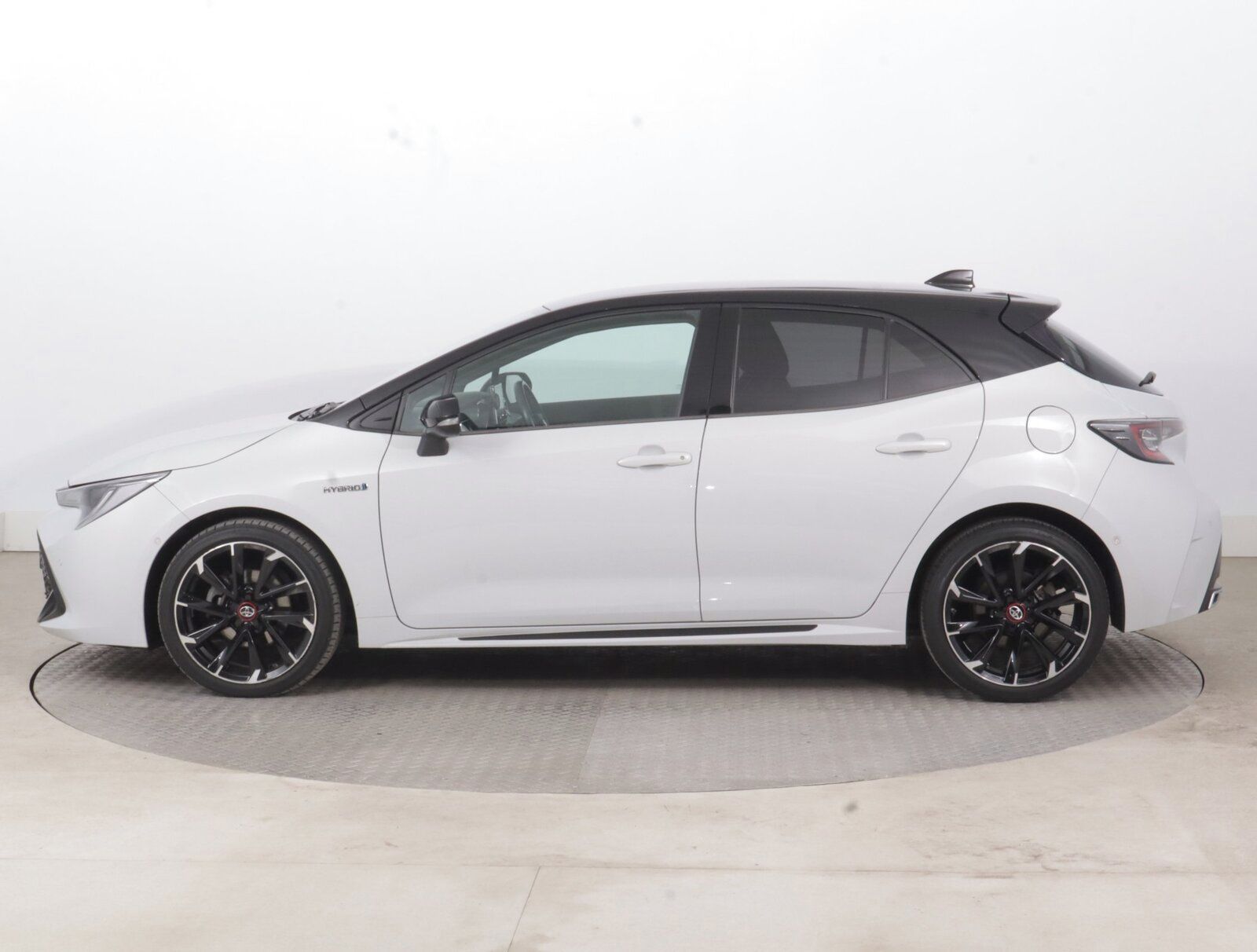 Toyota Corolla, 1.8 Hybrid, Automat - fotka 3