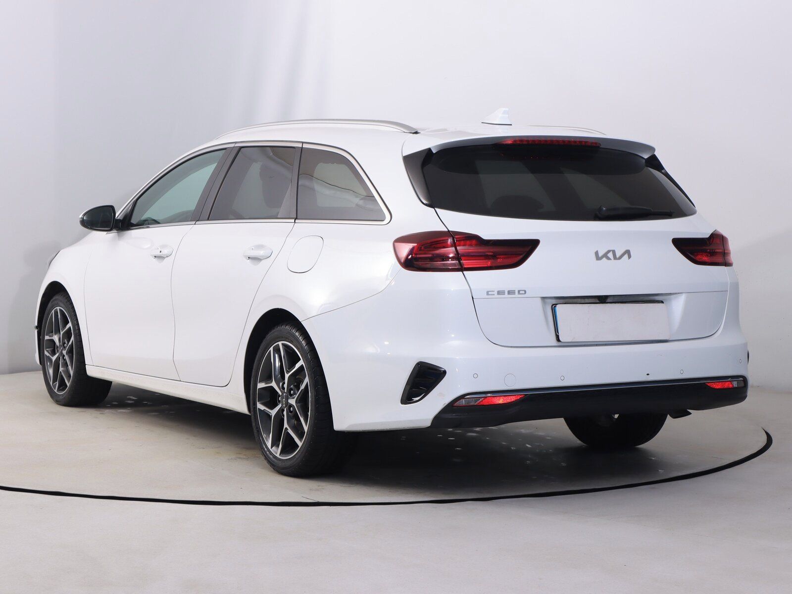 Kia Cee´d, 1.5 T-GDI, Automat, Serv.kniha - fotka 4