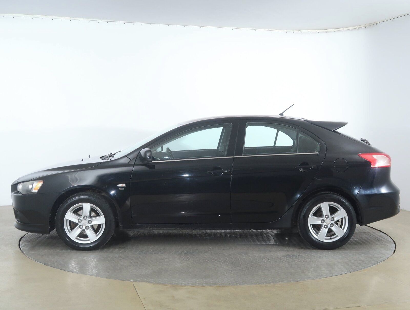 Mitsubishi Lancer, 1.8 MIVEC, Serv.kniha - fotka 3