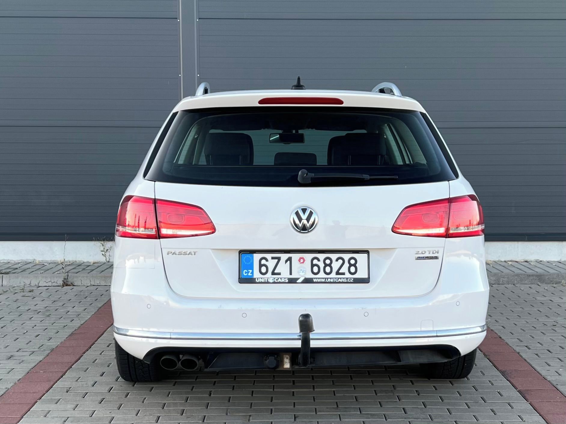 Volkswagen Passat, TDI-ALU-NAVI-PLNÝ SERVIS - fotka 5