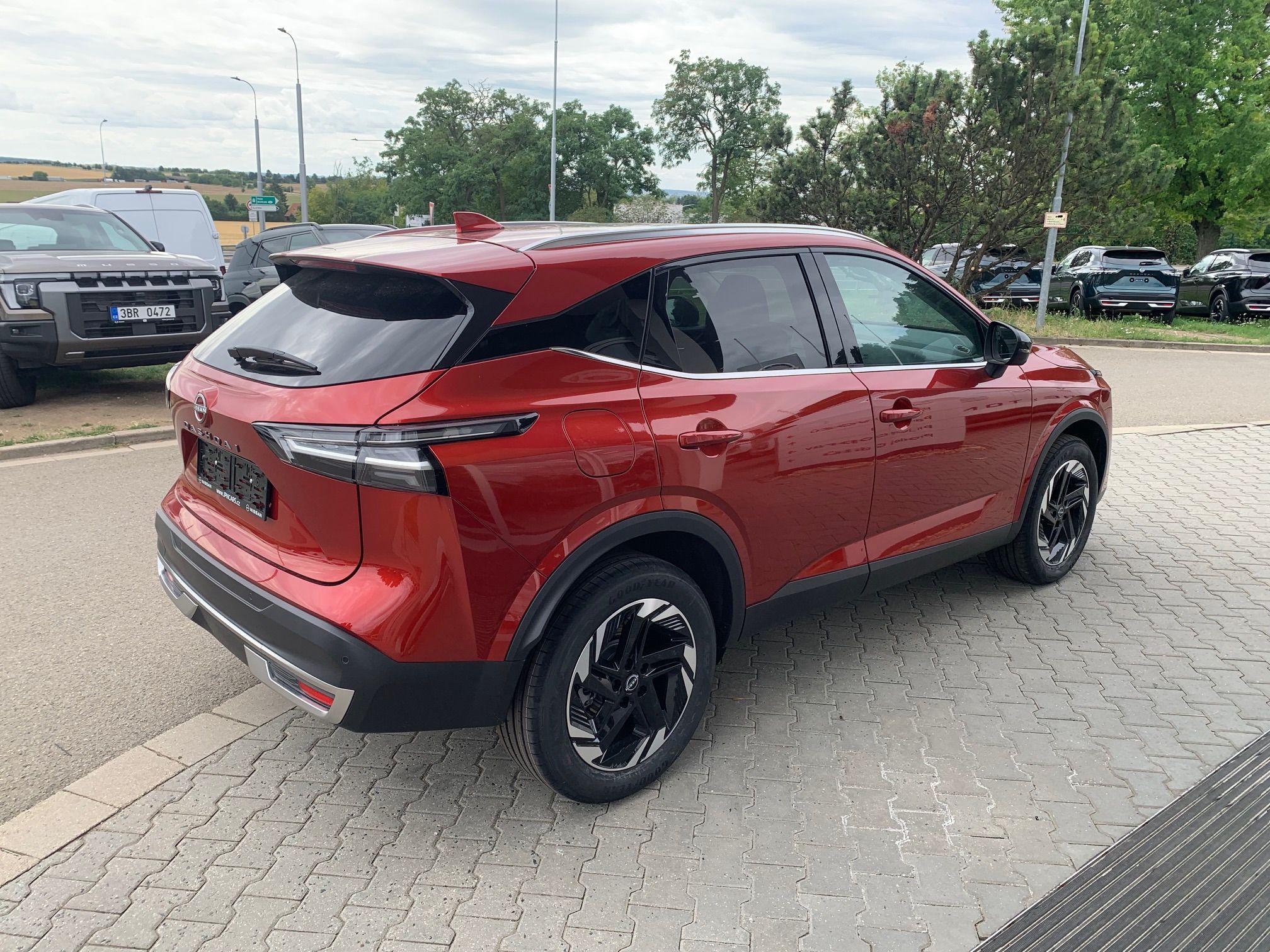 Nissan Qashqai, 1,3 DIG-T X-Tronic N-Connecta - fotka 4