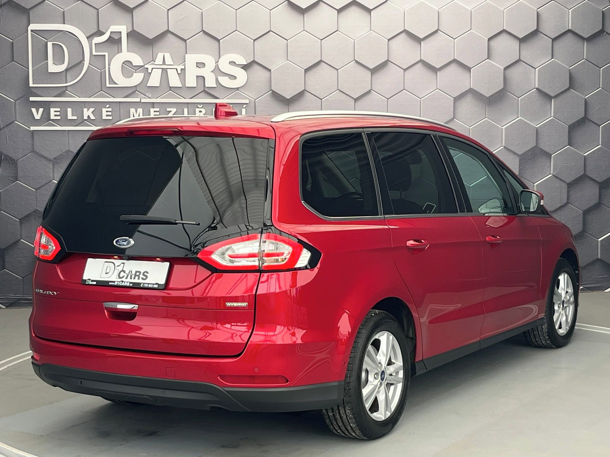 Ford Galaxy, 2.5 HEV TITANIUM 7 míst - fotka 5