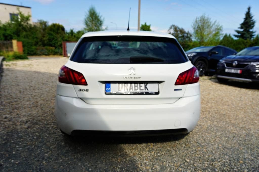 Peugeot 308, 308 ACTIVE 1,2 PT 81 kW - fotka 6