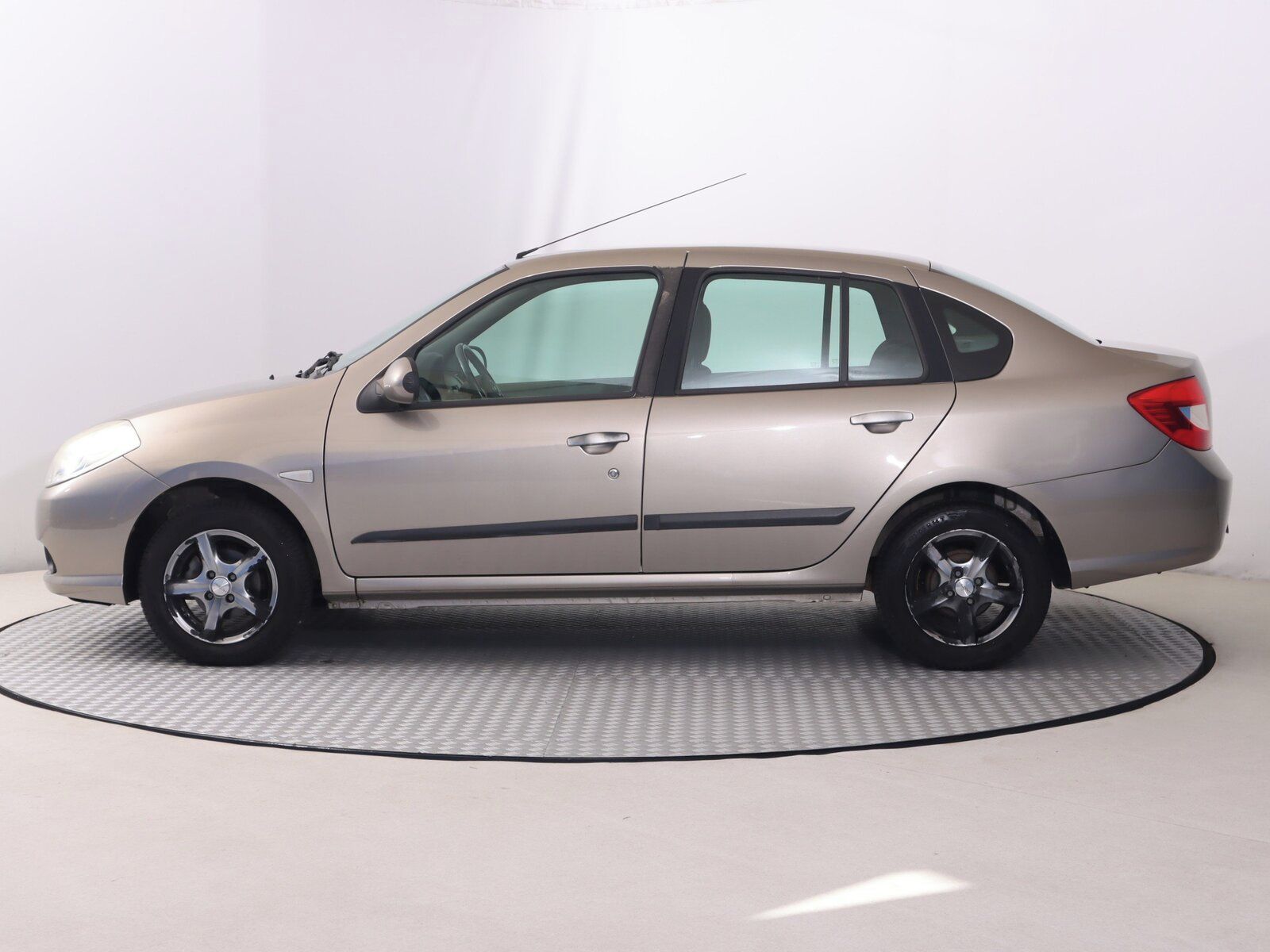 Renault Thalia, 1.2 16V, Serv.kniha - fotka 3