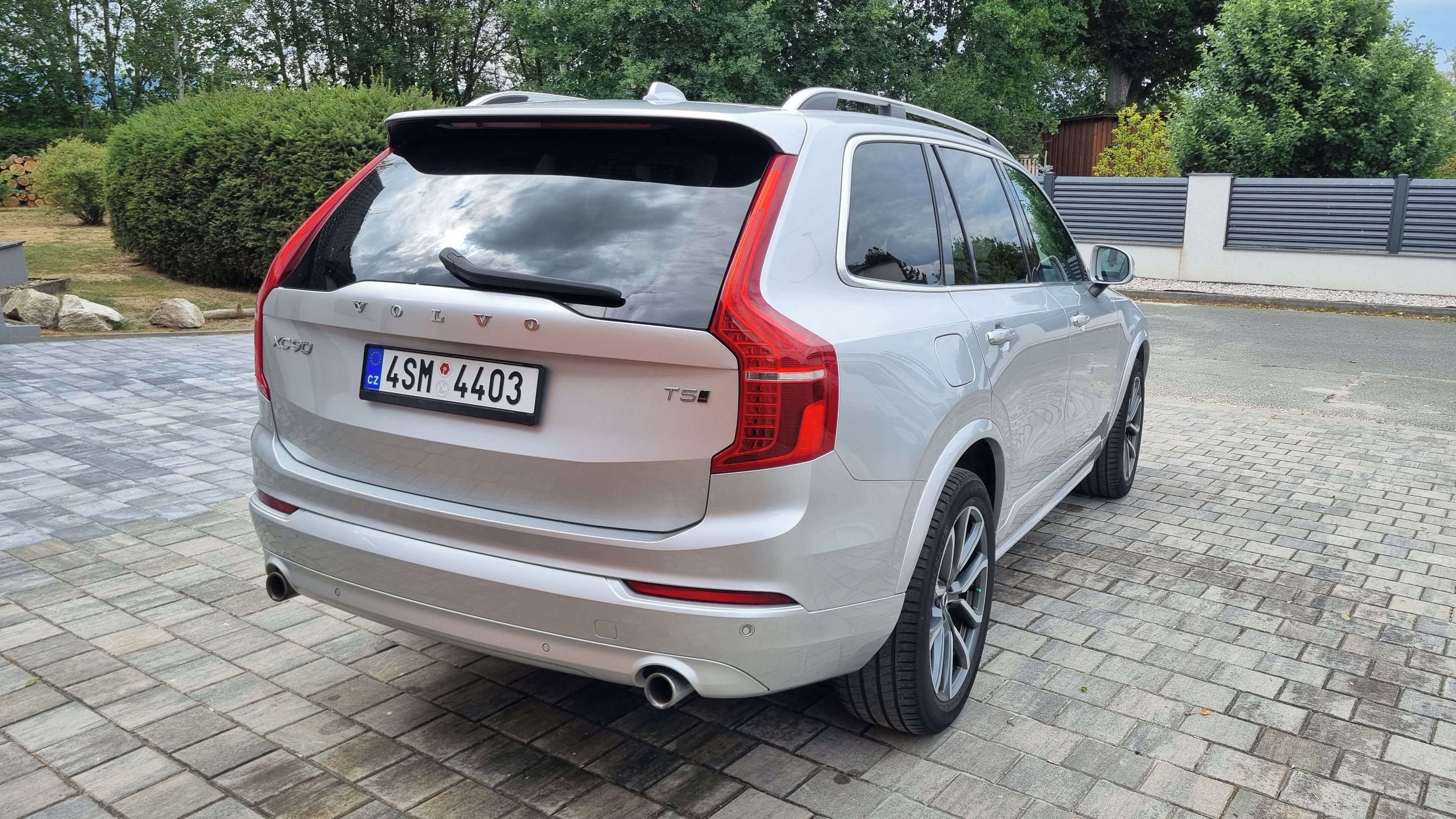Volvo XC90, T5 AWD 7 míst - fotka 3