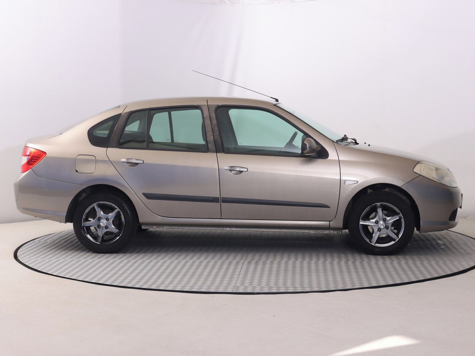 Renault Thalia, 1.2 16V, Serv.kniha - fotka 6
