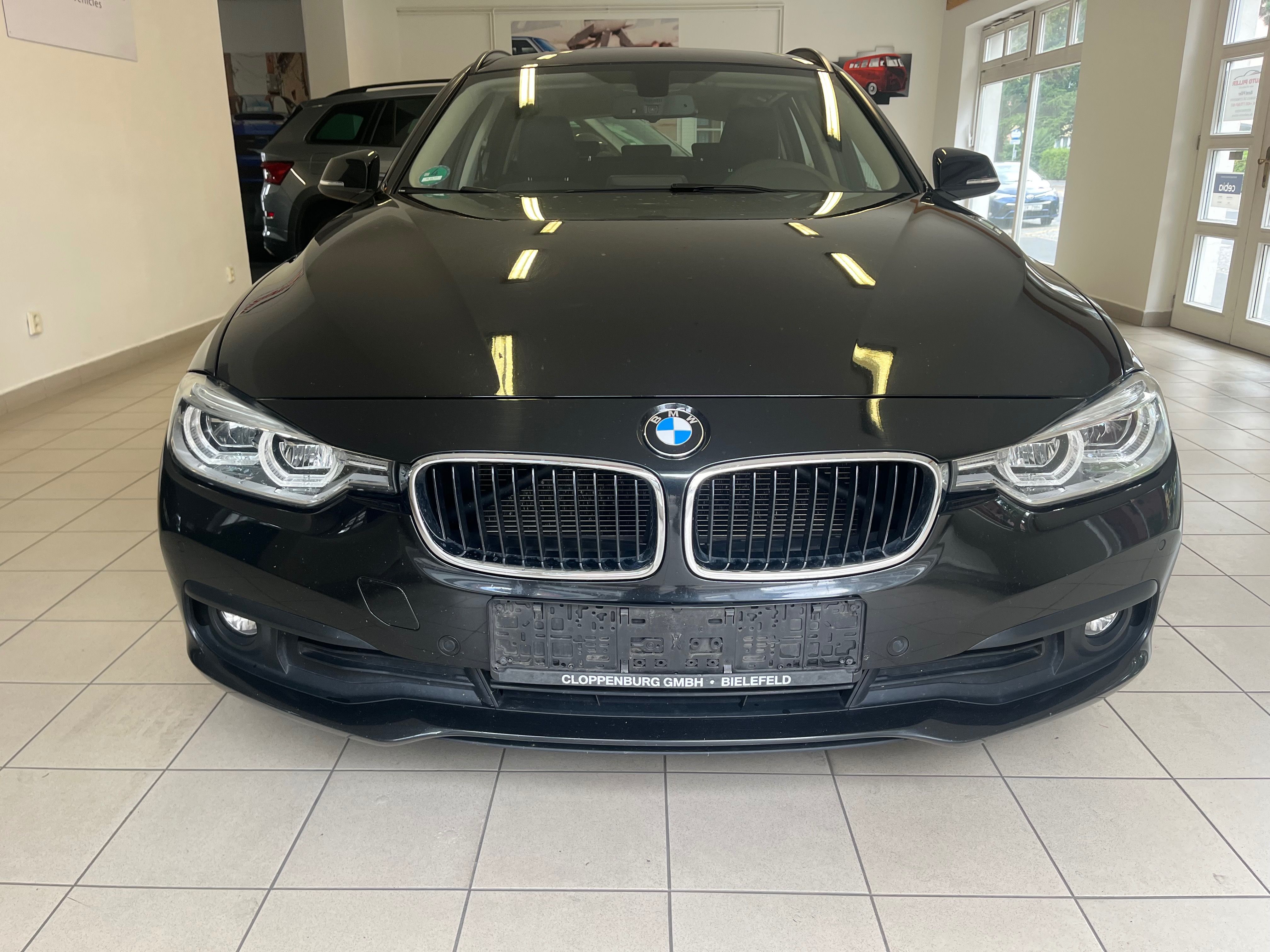 BMW Řada 3, 320d xDrive 140kw Lci - fotka 2