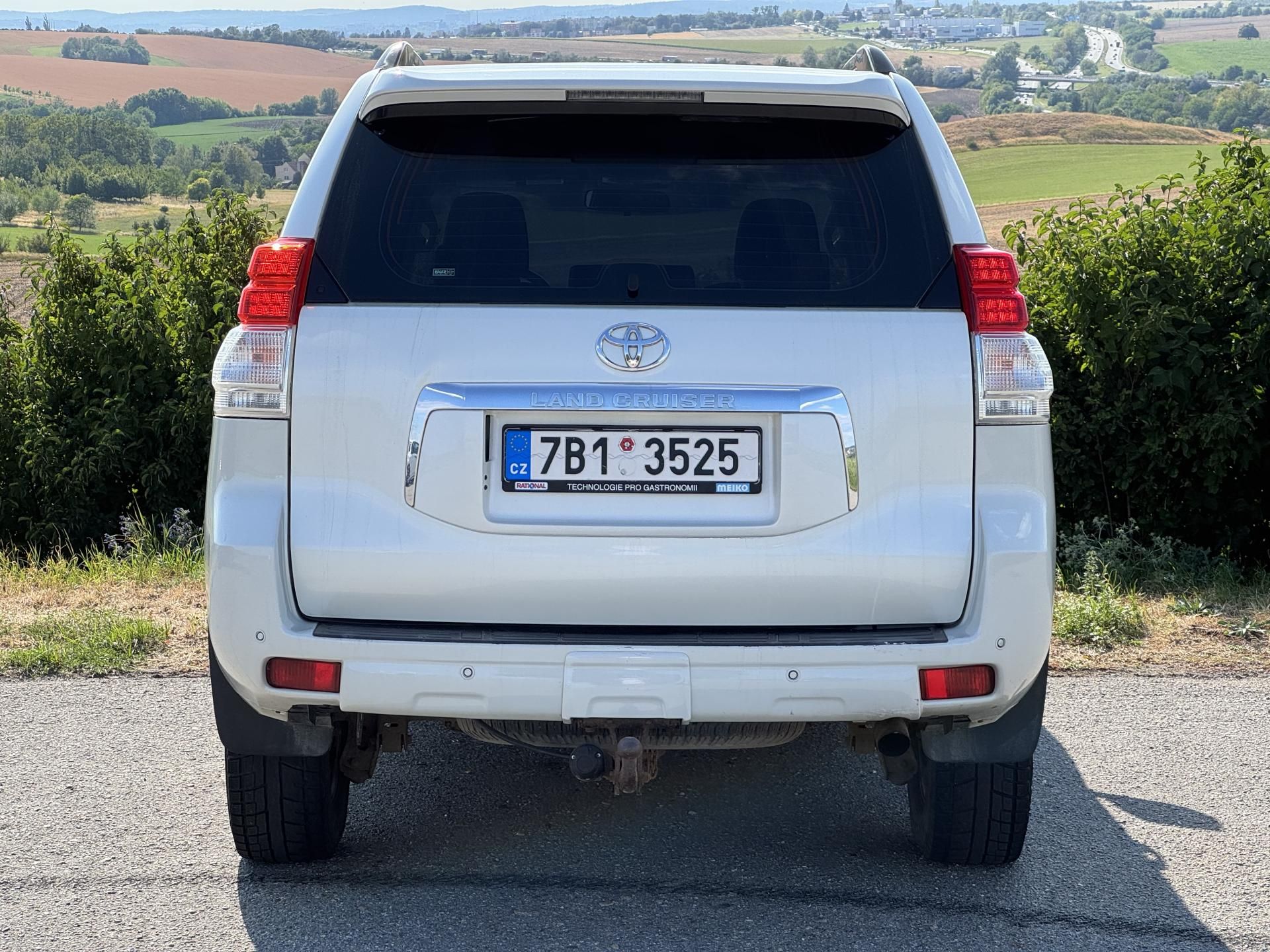Toyota Land Cruiser, 3.0 D-4D 127 kW AUT Tažné - fotka 3