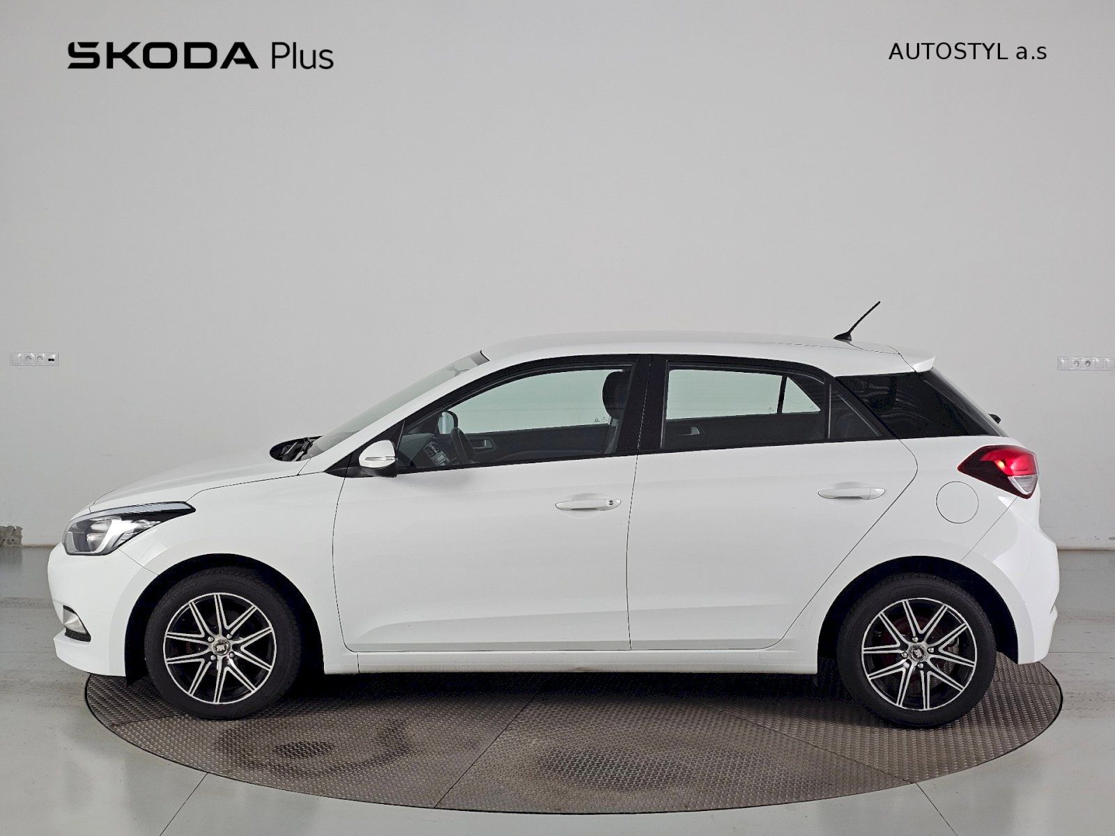 Hyundai i20, 1.2I 55kW - fotka 3