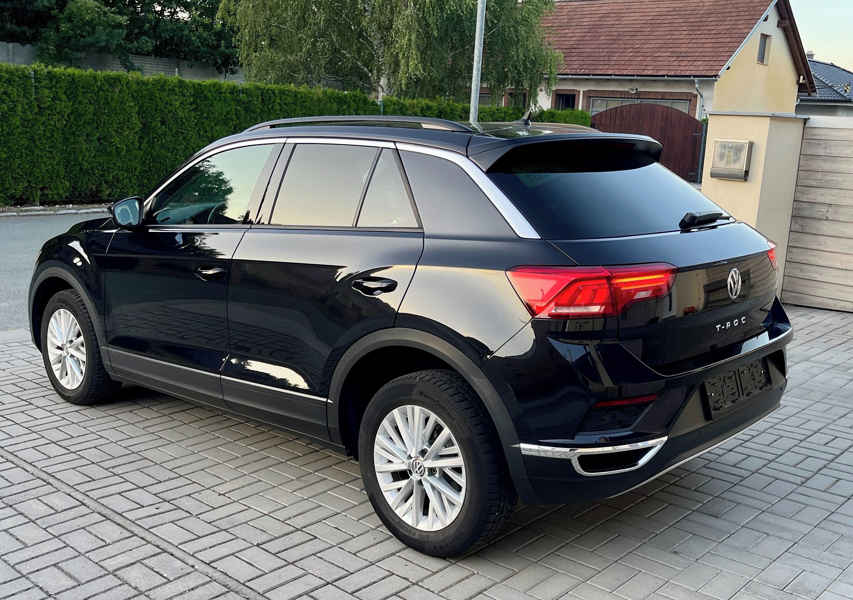 Volkswagen T-Roc, 1.0TSI 85kW - TOP STAV - fotka 4