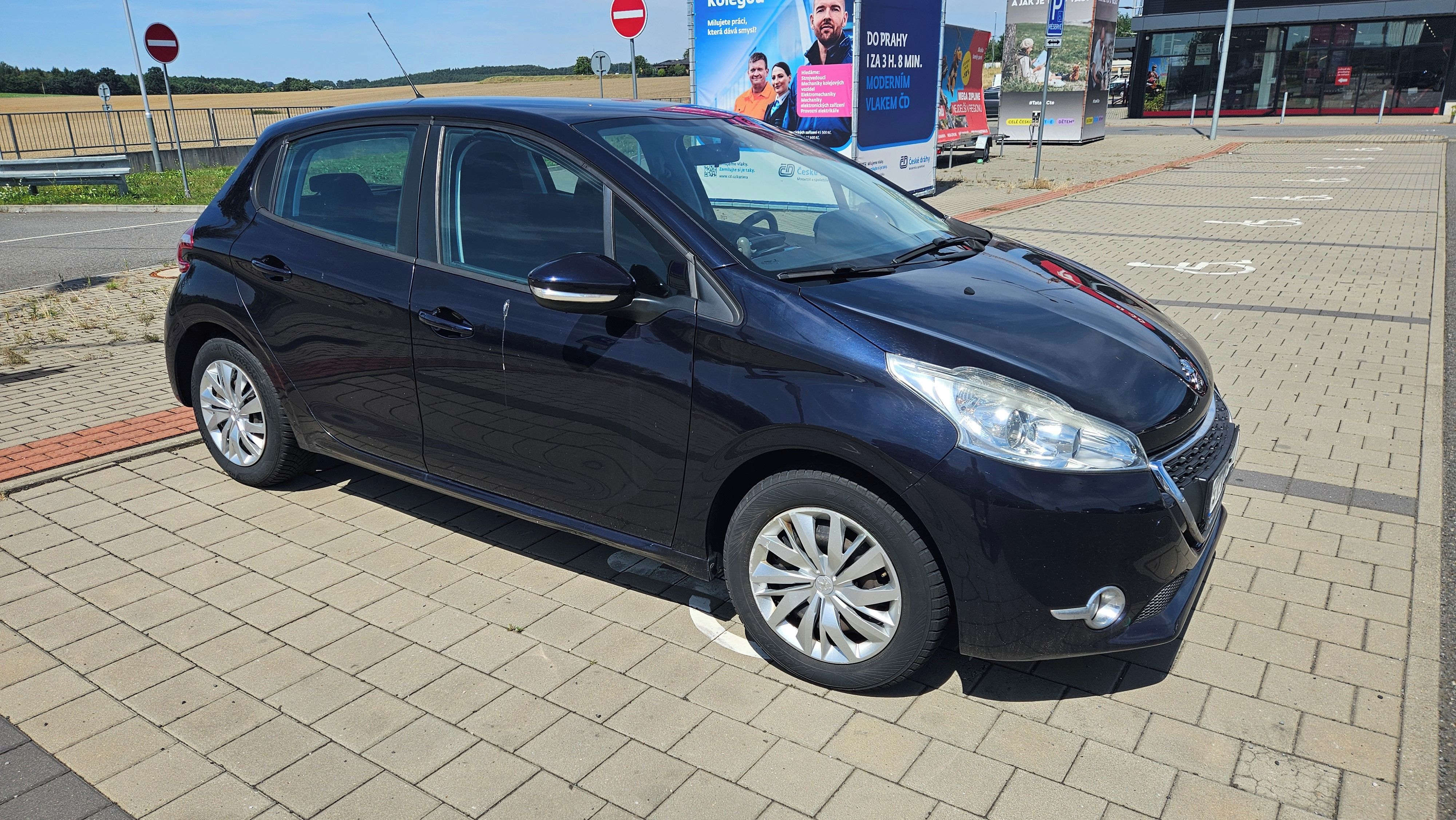 Peugeot 208, 1,2 VTI  60 KW