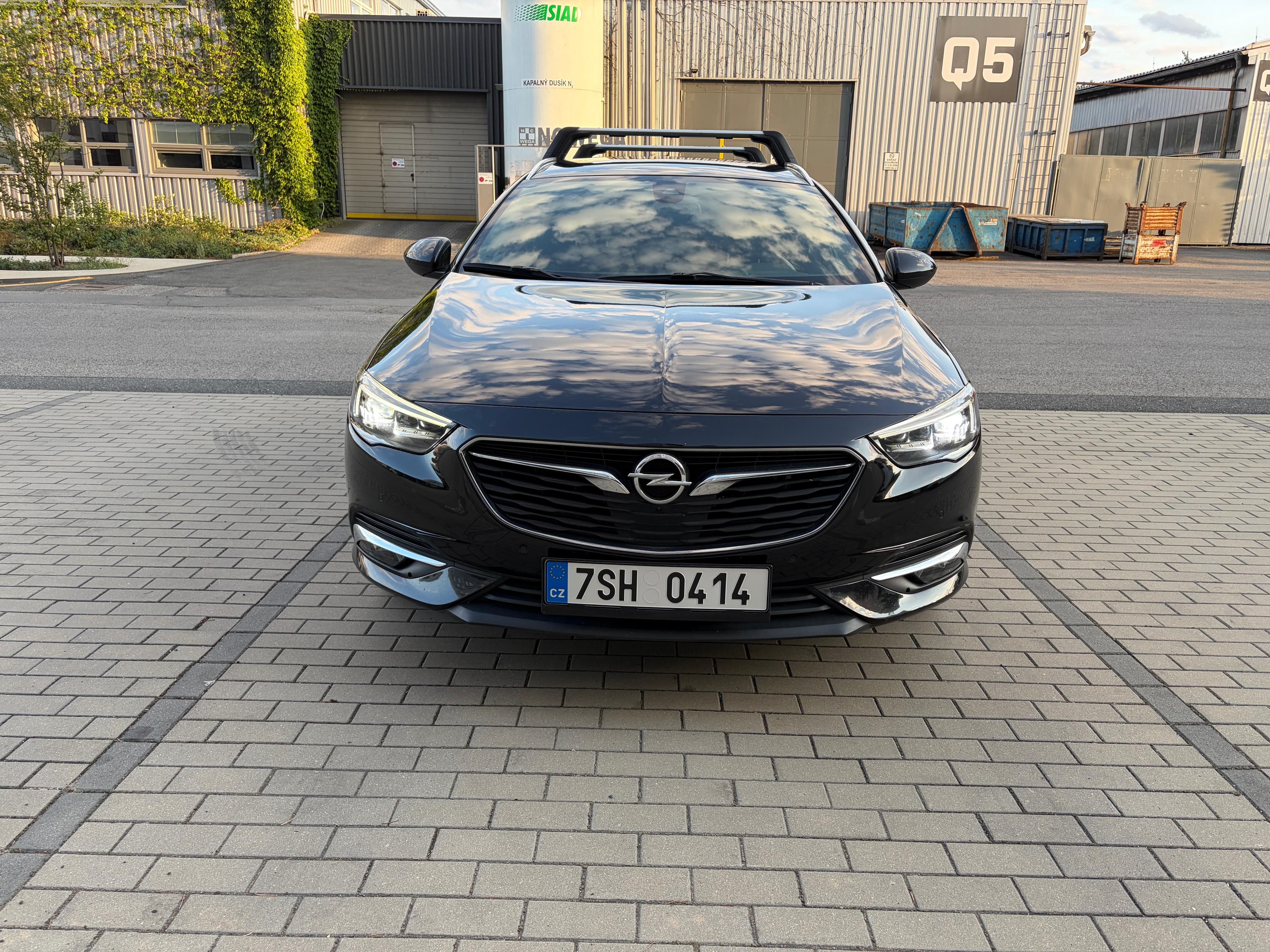 Opel Insignia, 1.5 T Business Executive - fotka 3