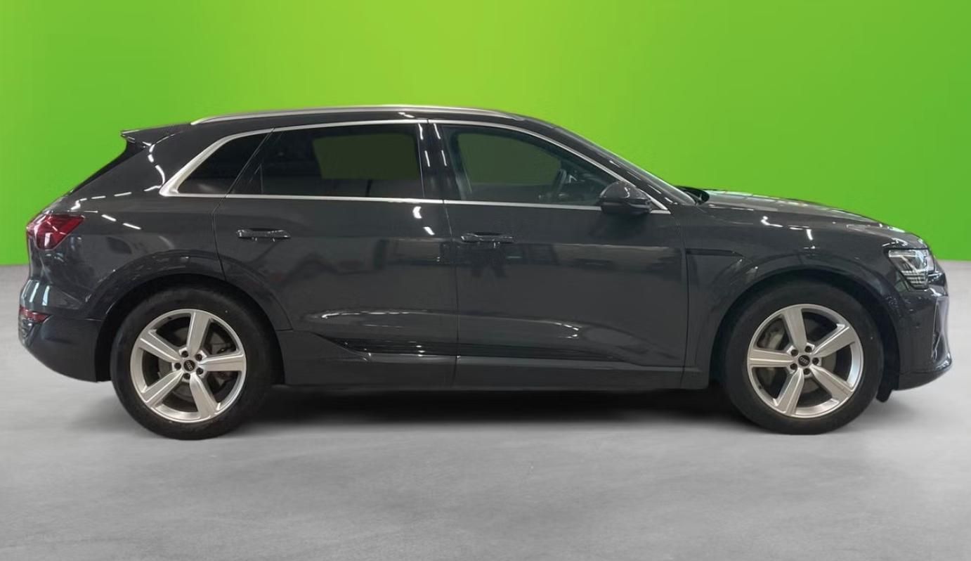Audi Q8 e-tron, 50 Q SoH 94% Kam Matrix HuD - fotka 2
