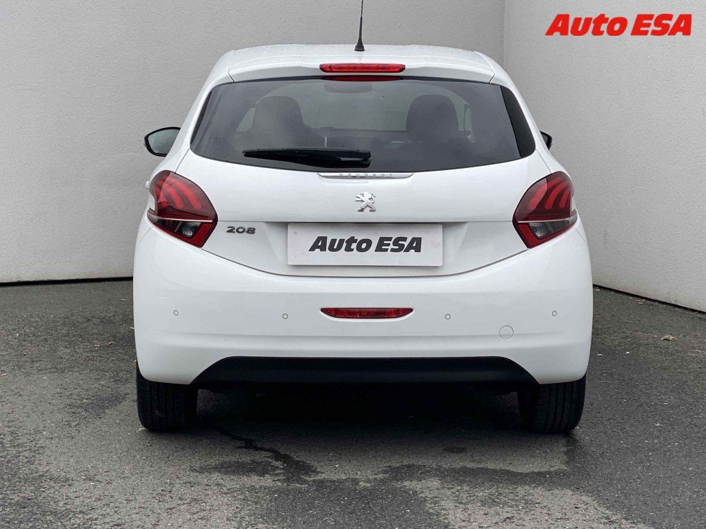 Peugeot 208, 1.2 - fotka 5