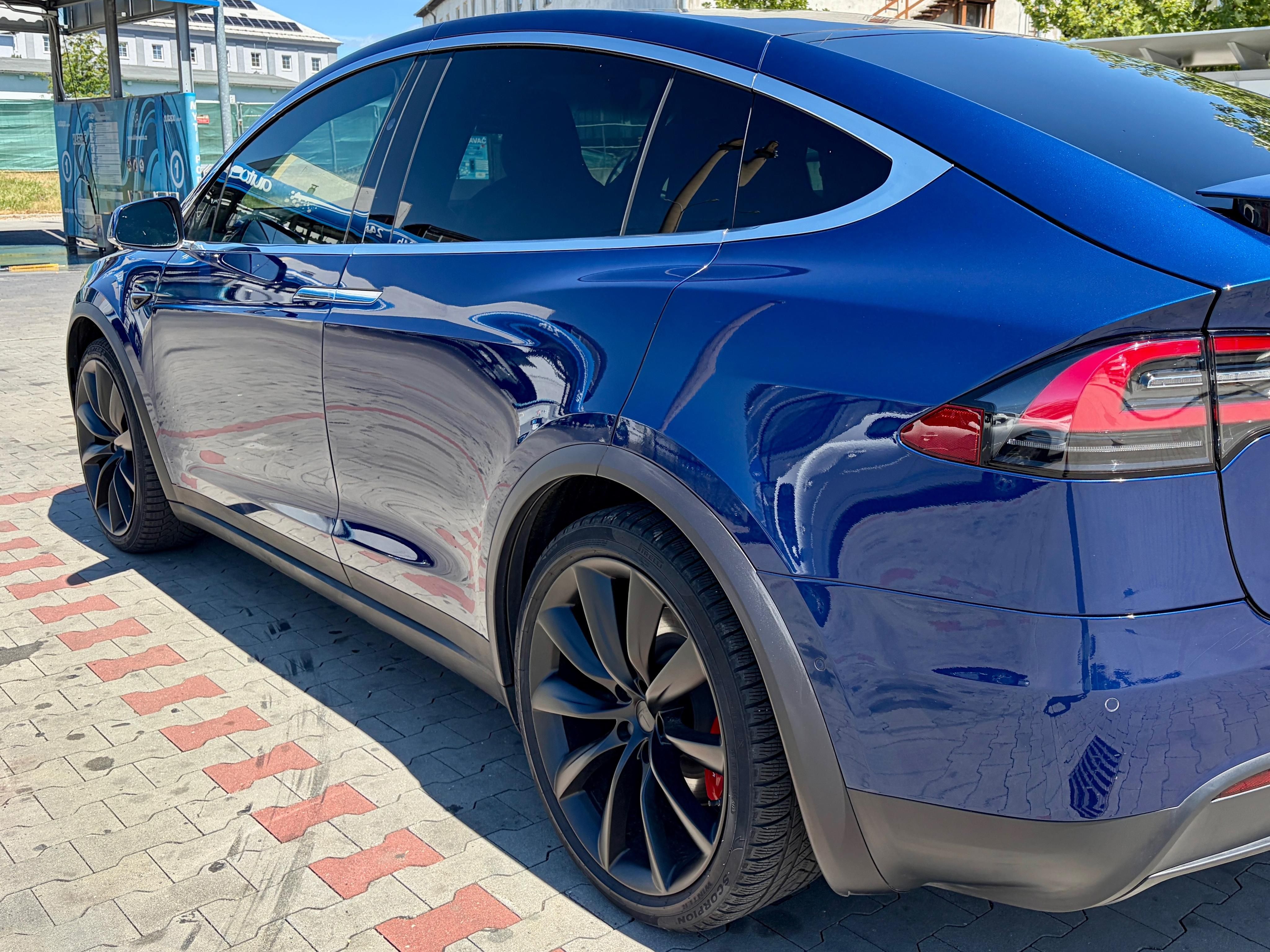 Tesla Model X, Performance Ludicrous + RAVEN - fotka 5