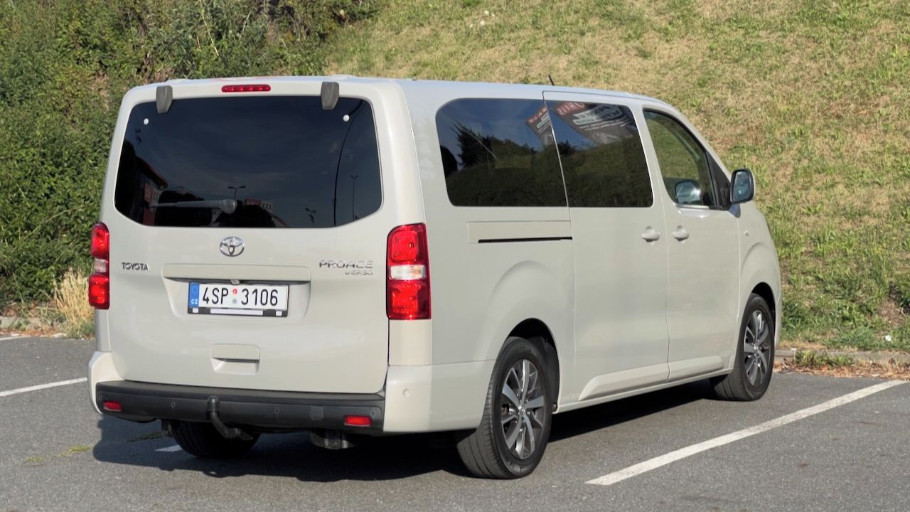 Toyota Proace Verso, L2, webasto, krásný stav, 8sAT - fotka 5