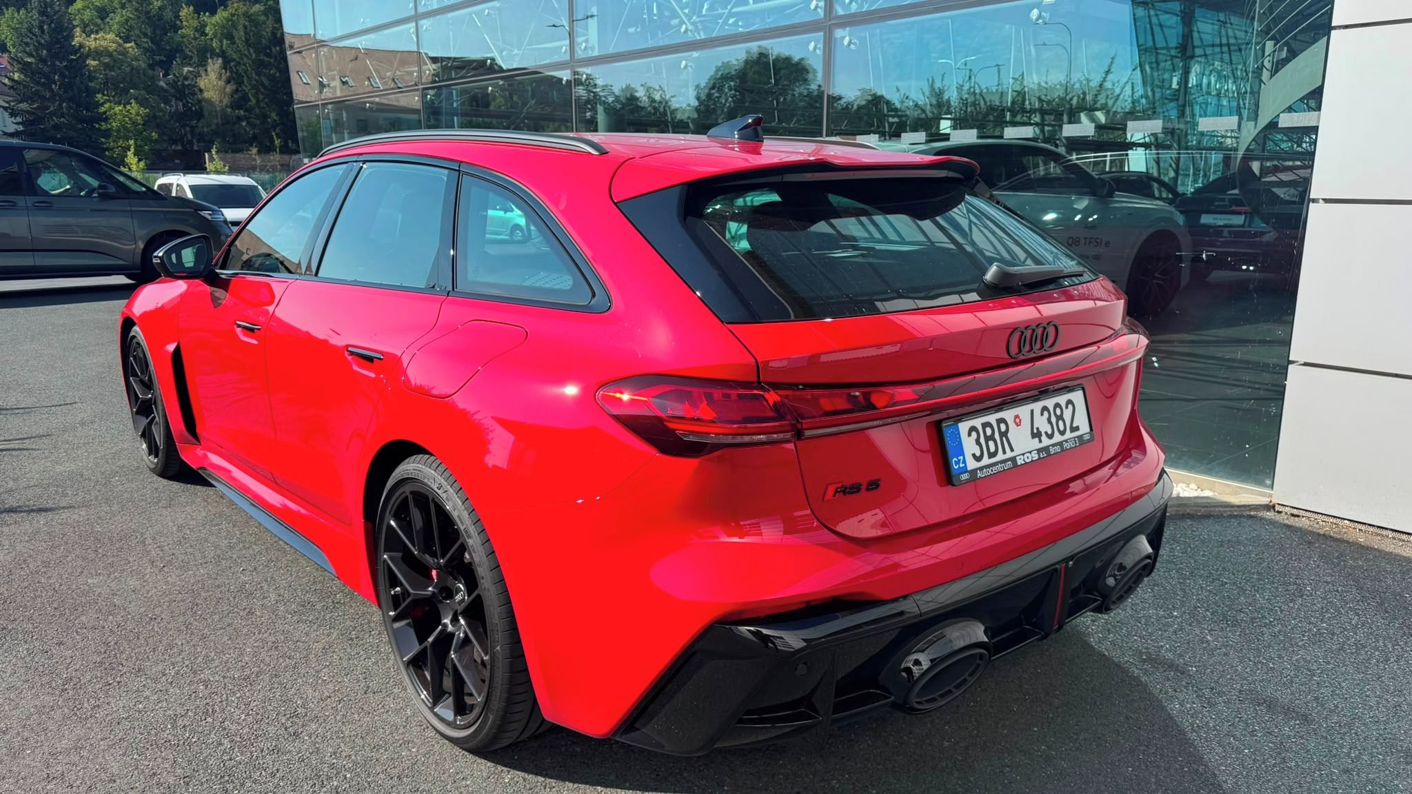 Audi RS5, Avant e-hybrid quattro 470 kW - fotka 3