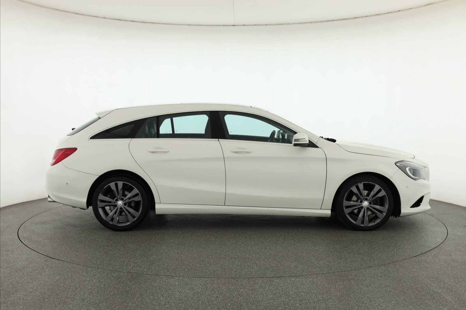 Mercedes-Benz CLA, 180, Automat, Kůže, Navi - fotka 6