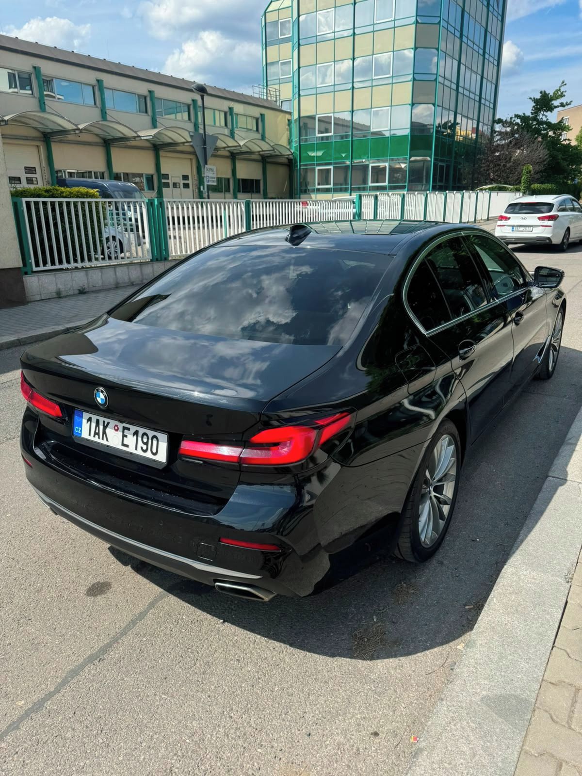 BMW Řada 5, BMW 530xD G30 84000km - fotka 3
