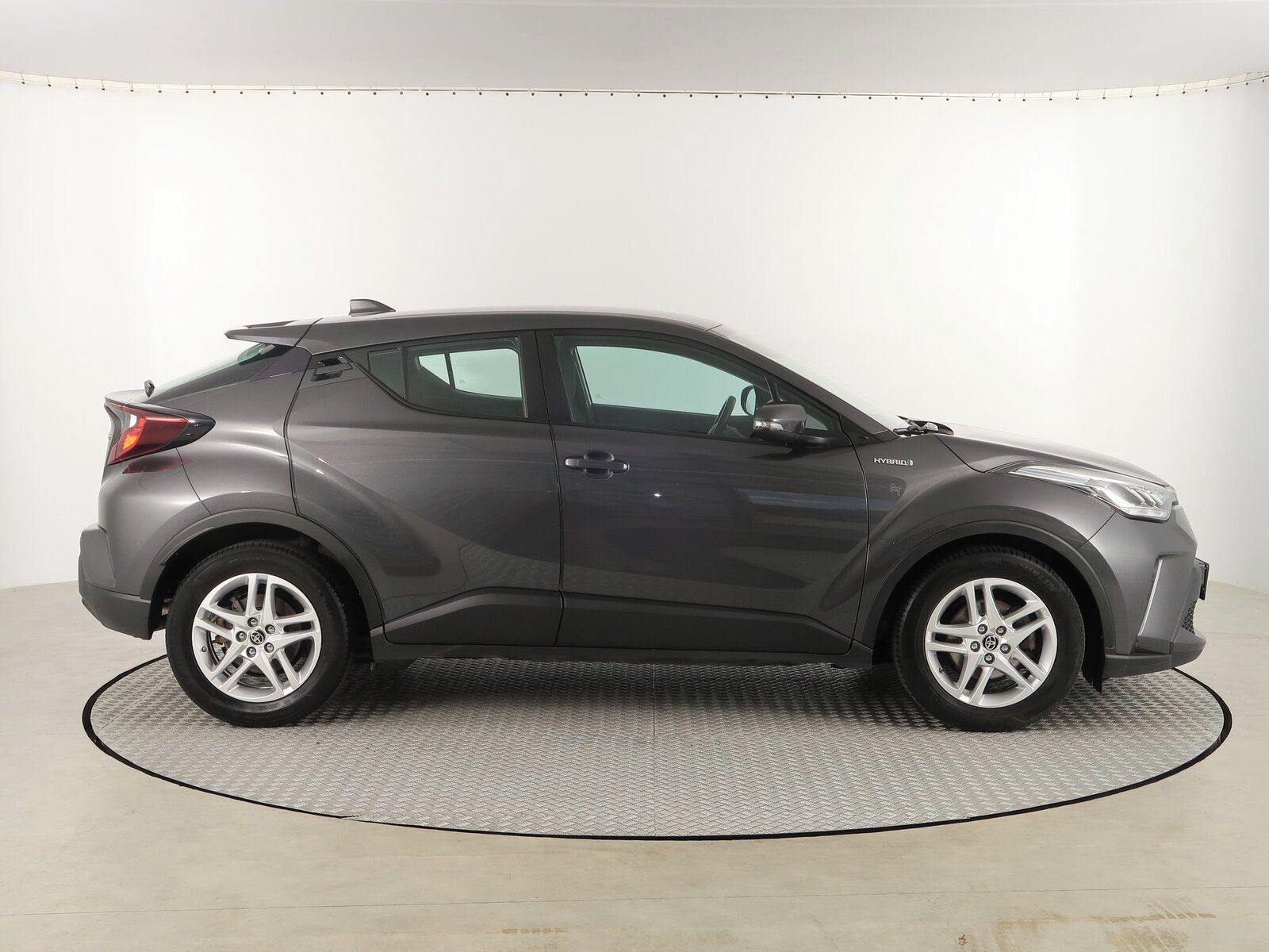 Toyota C-HR, 1.8 Hybrid, Automat - fotka 6