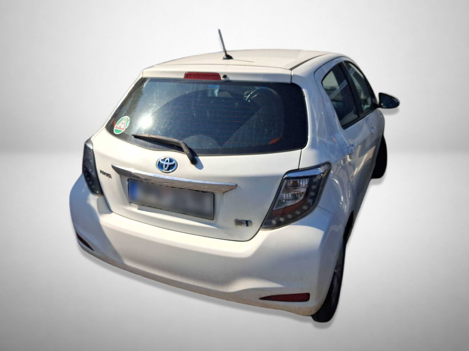 Toyota Yaris, 1.5 Hybrid, Automat - fotka 2