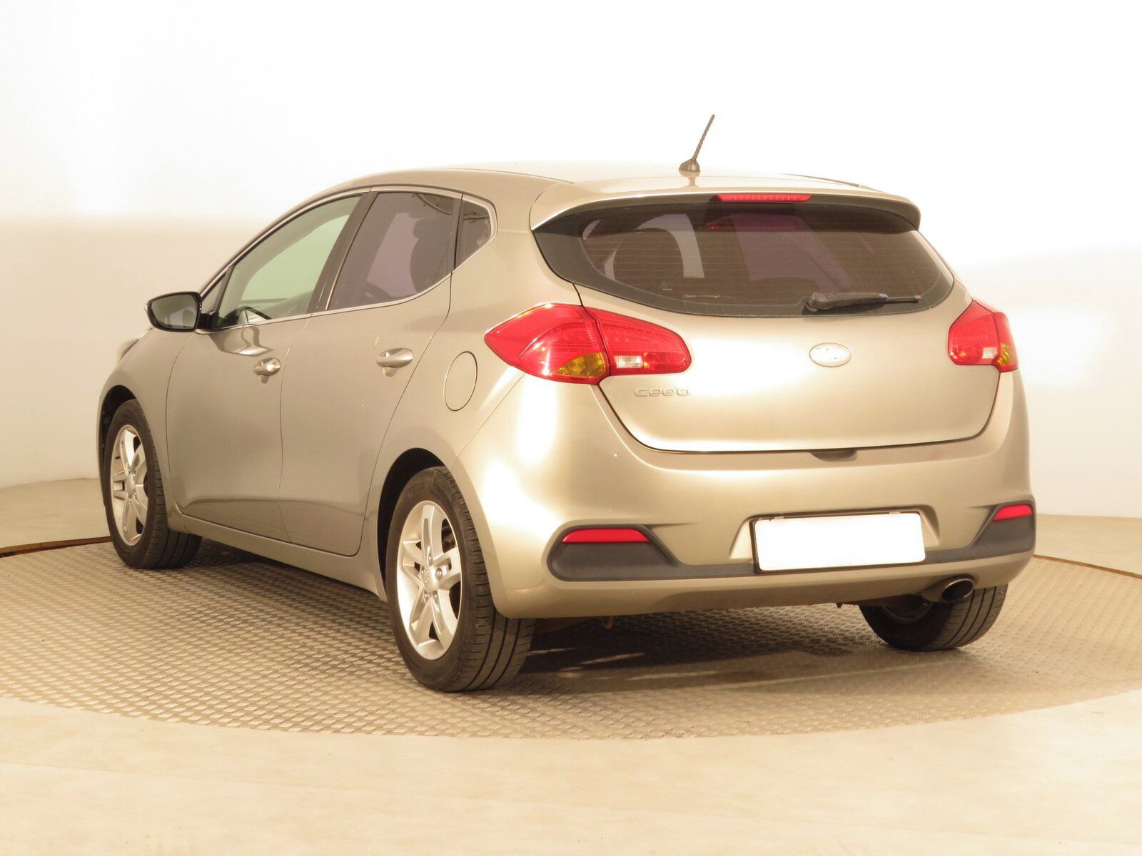 Kia Cee´d, 1.6 GDI, Serv.kniha, Klima - fotka 4