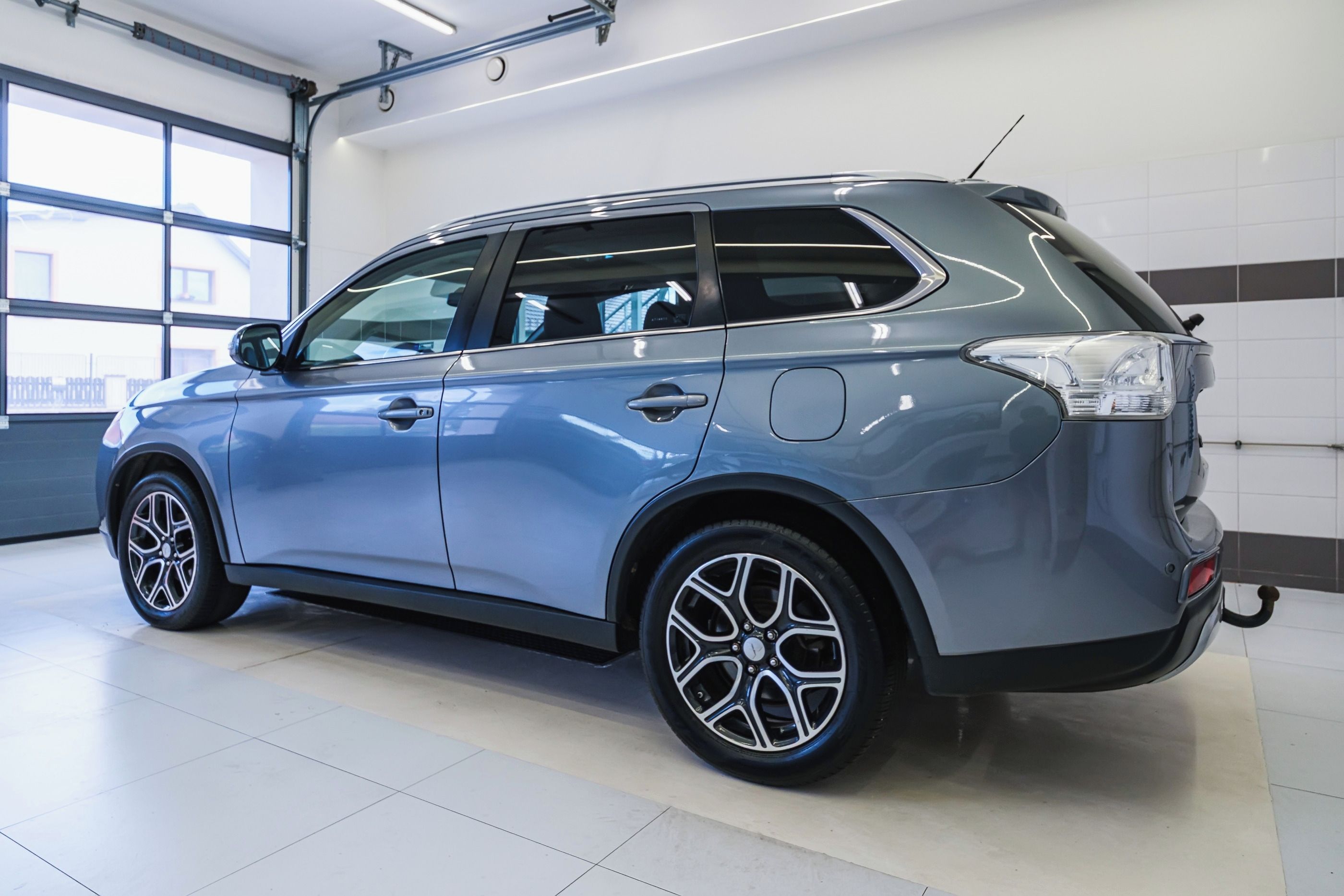 Mitsubishi Outlander, 2.2DI-D 110kW AT 4X4 7.MÍST - fotka 5