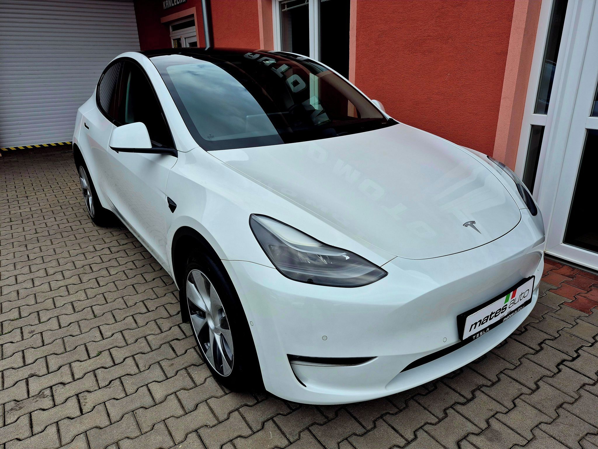 Tesla Model Y, L.R. Dual Motor 378 kW (ODPOČE - fotka 4