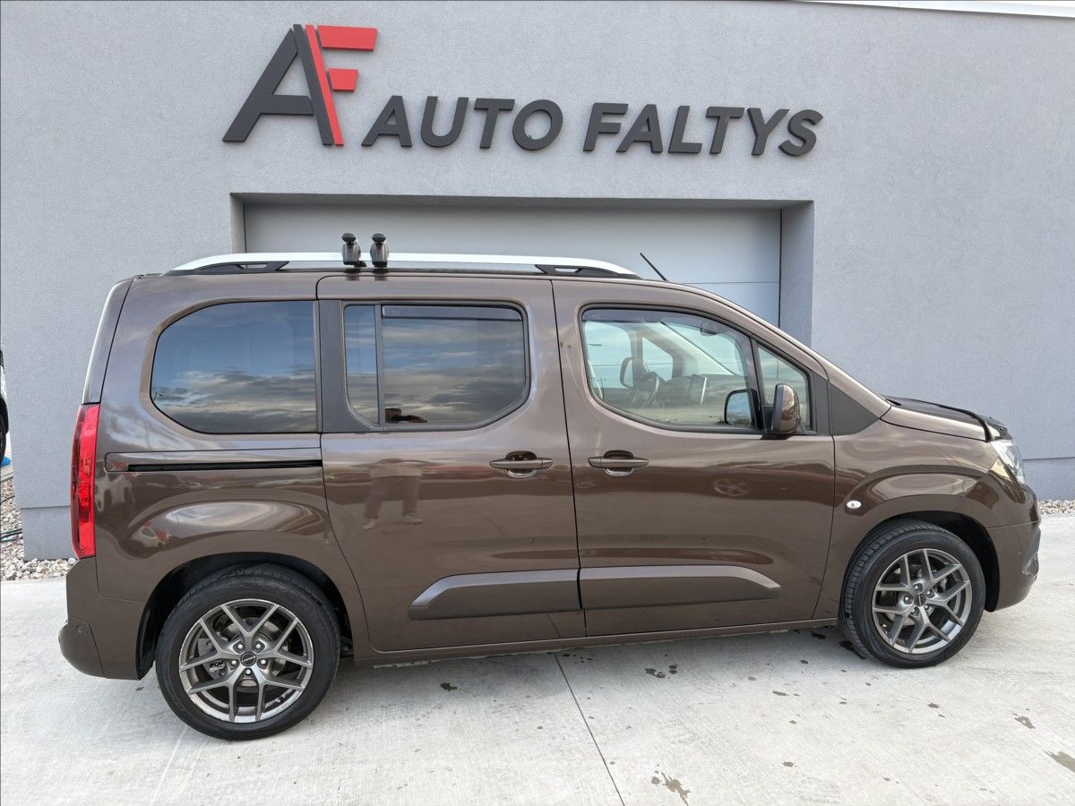 Opel Combo, 1,2 i 81 KW LIFE PANORAMA CZ - fotka 2